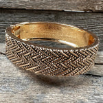 Gold Dot and Line Fashion Cuff XI136
