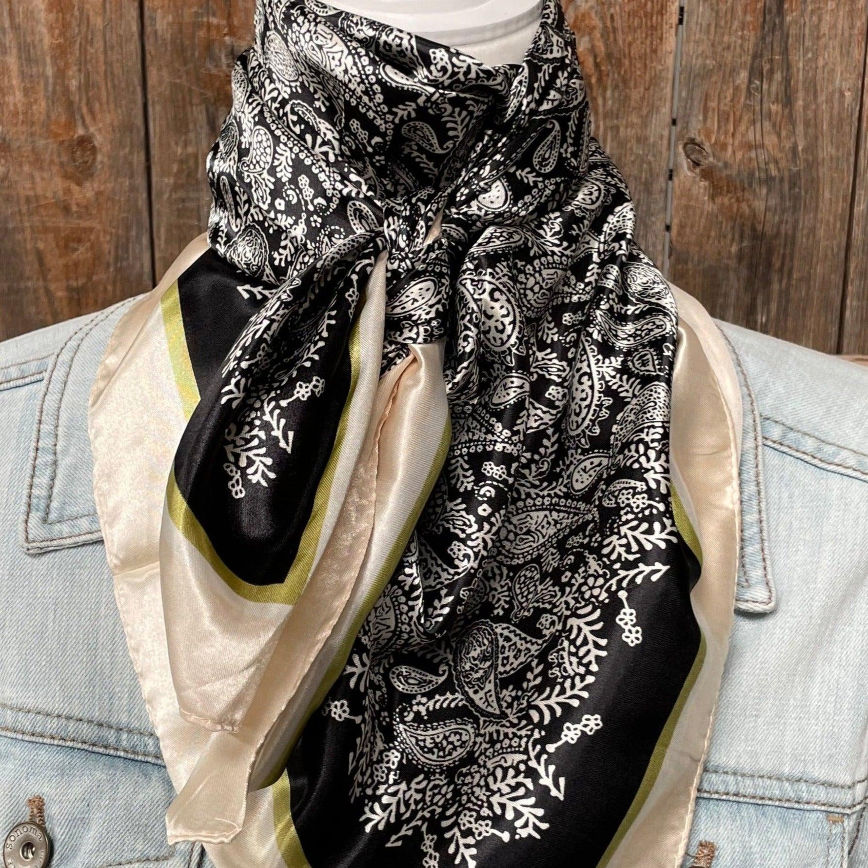 35X35" Black & Cream Paisley Wild Rag/Scarf WR3407 - RODEO DRIVE