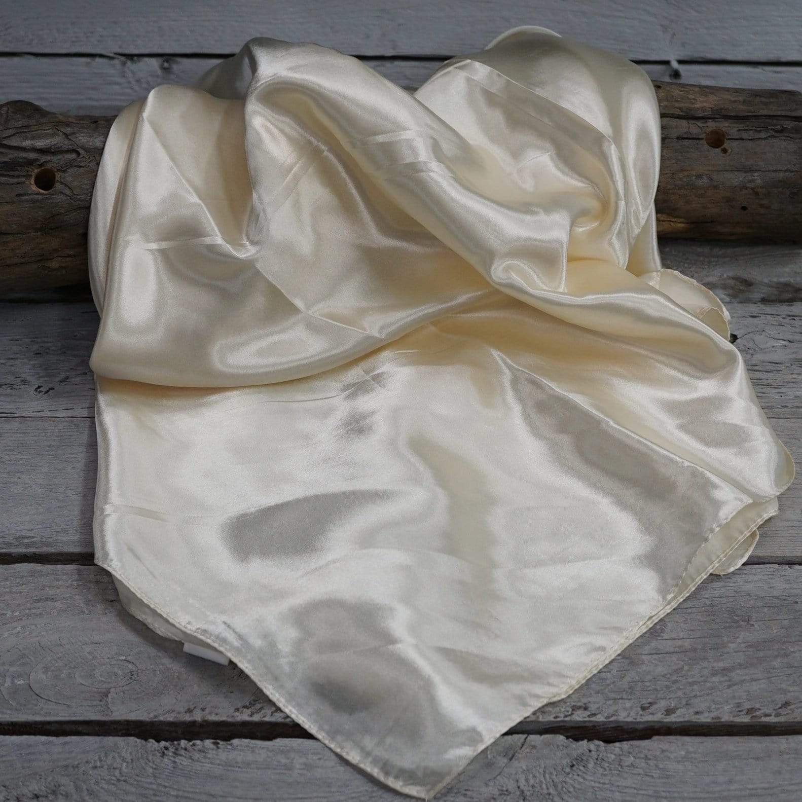 Wild Rag White 35X35