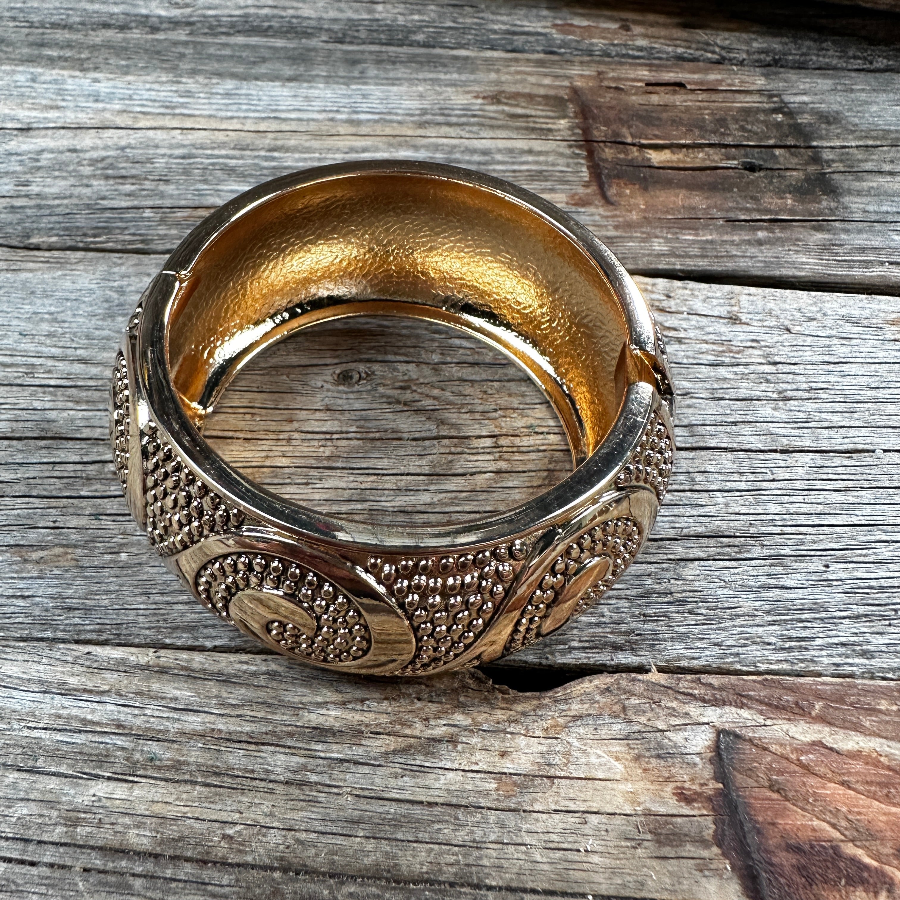 Gold Wave Fashion Cuff XI140