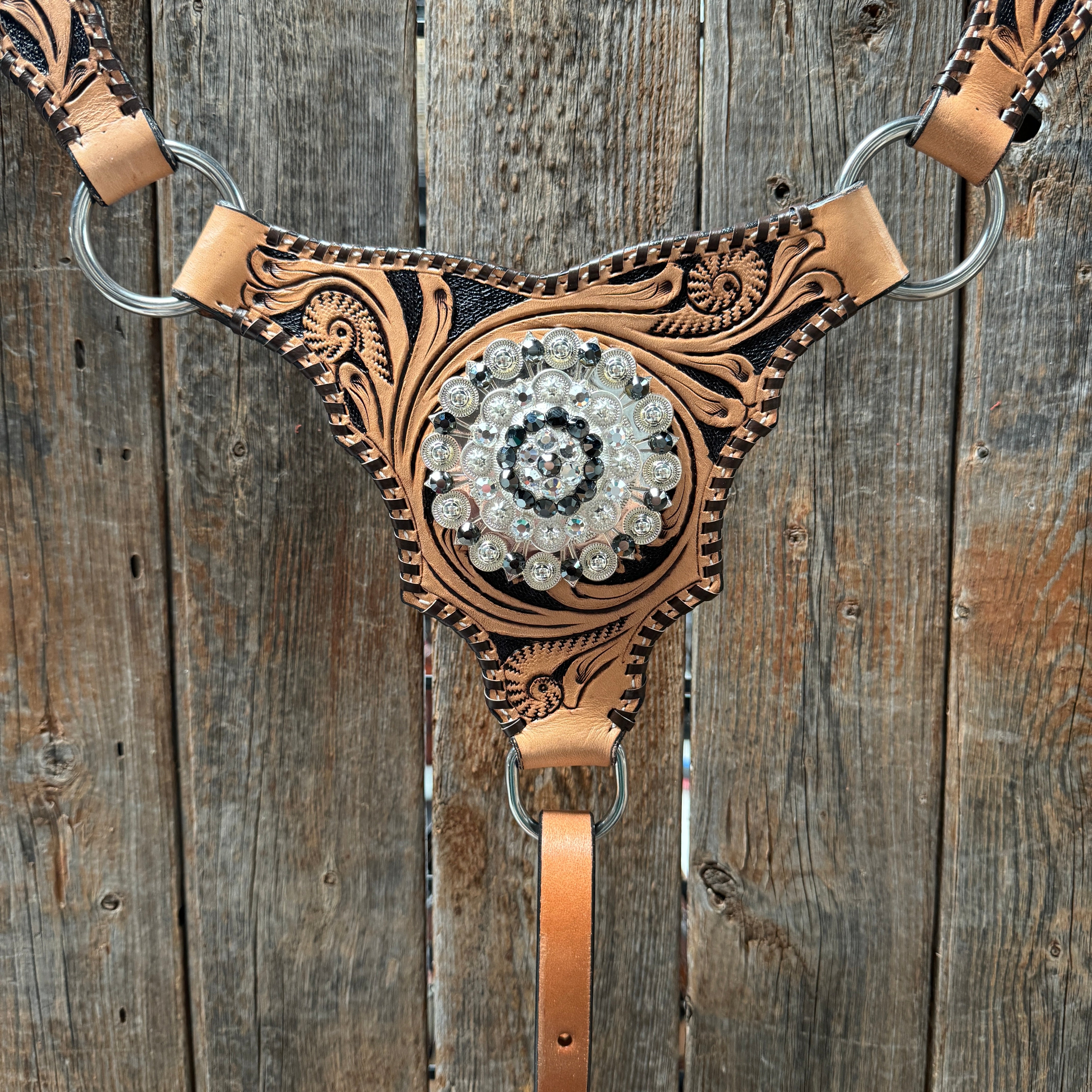 Floral Whipstitch Black and Red Browband / One Ear - Triangle / Gladiator Breastcollar Tack Set #BBBC642