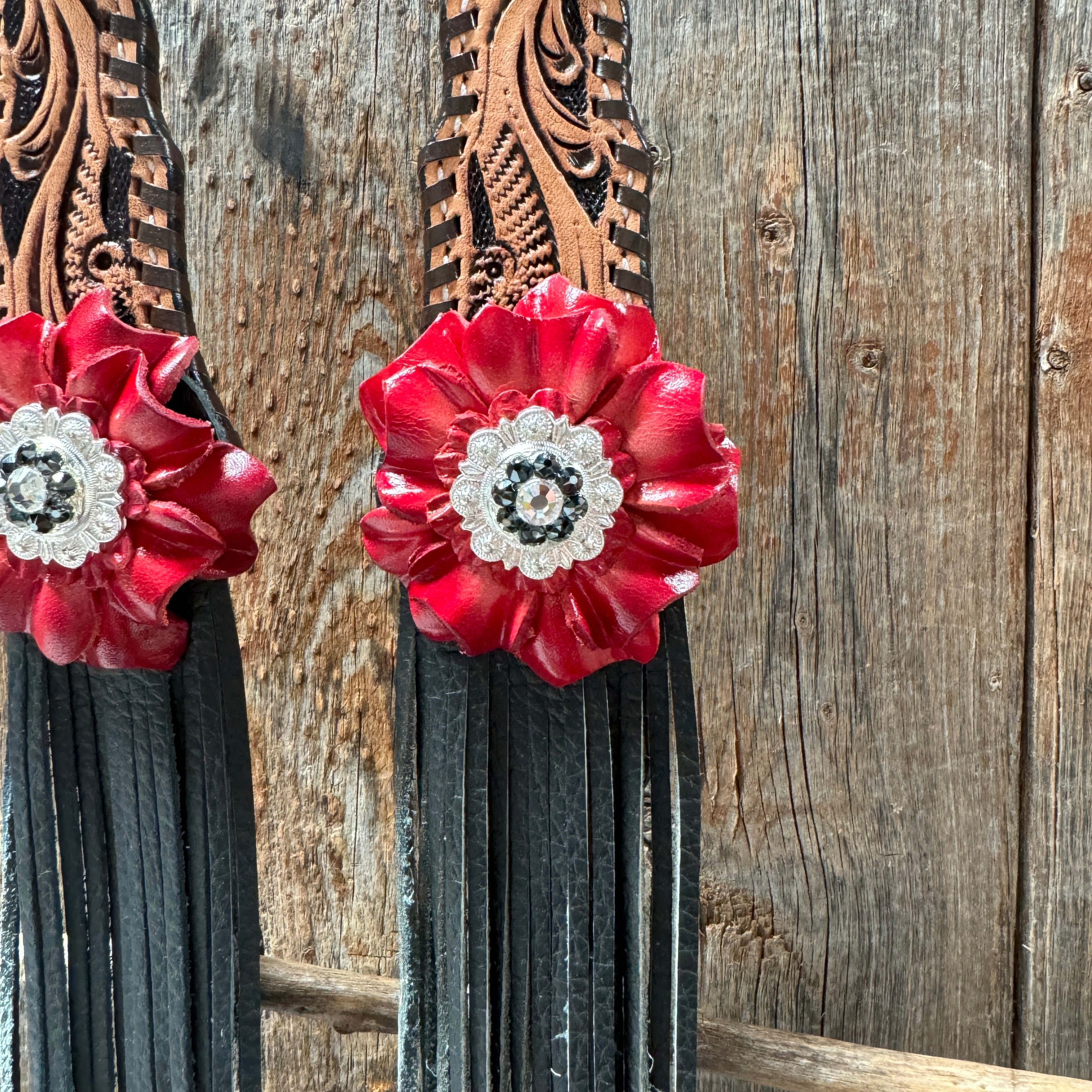Floral Whipstitch Black and Red Browband / One Ear - Triangle / Gladiator Breastcollar Tack Set #BBBC642