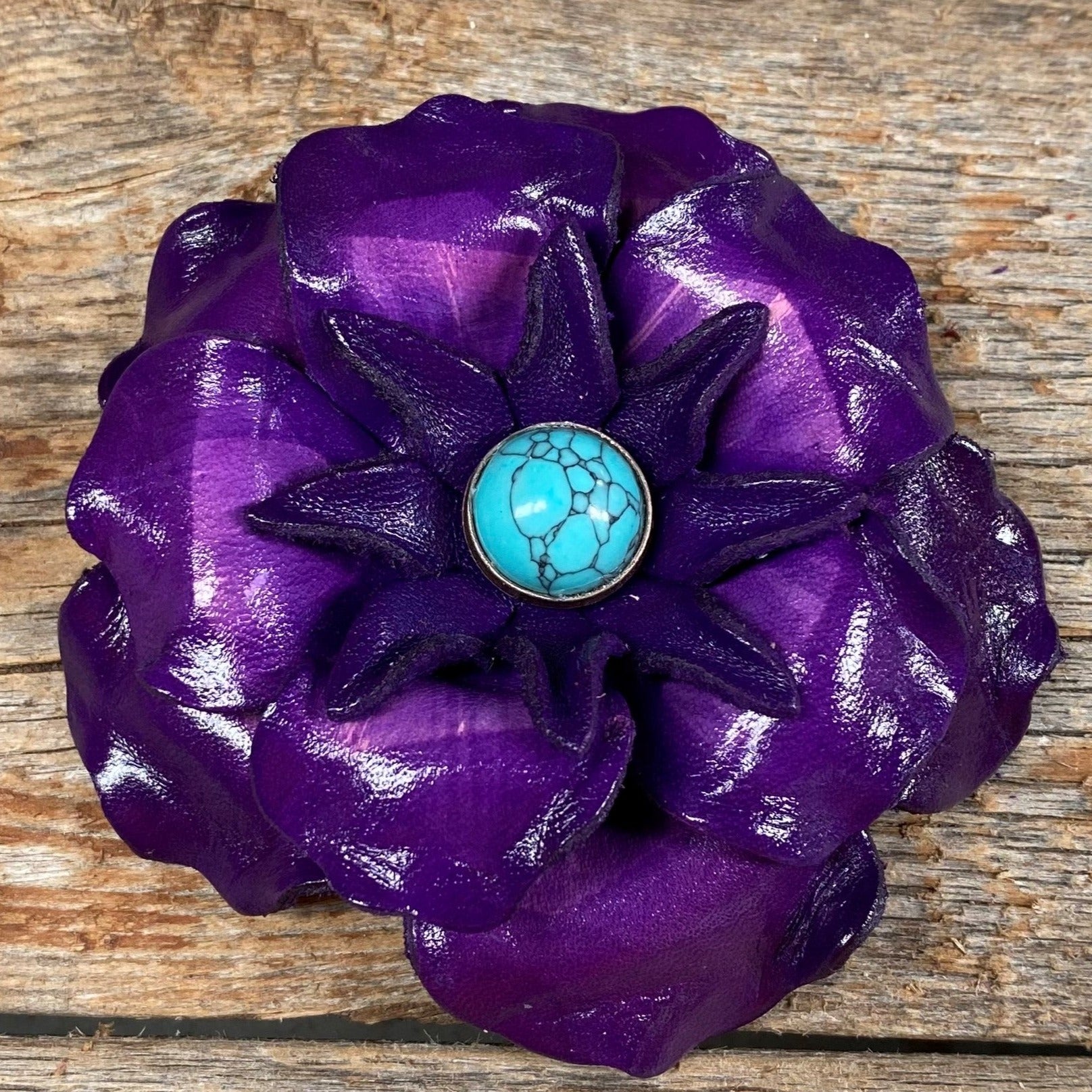 Hand Painted Leather Flowers - Gardenias - Round Turquoise Cabochons