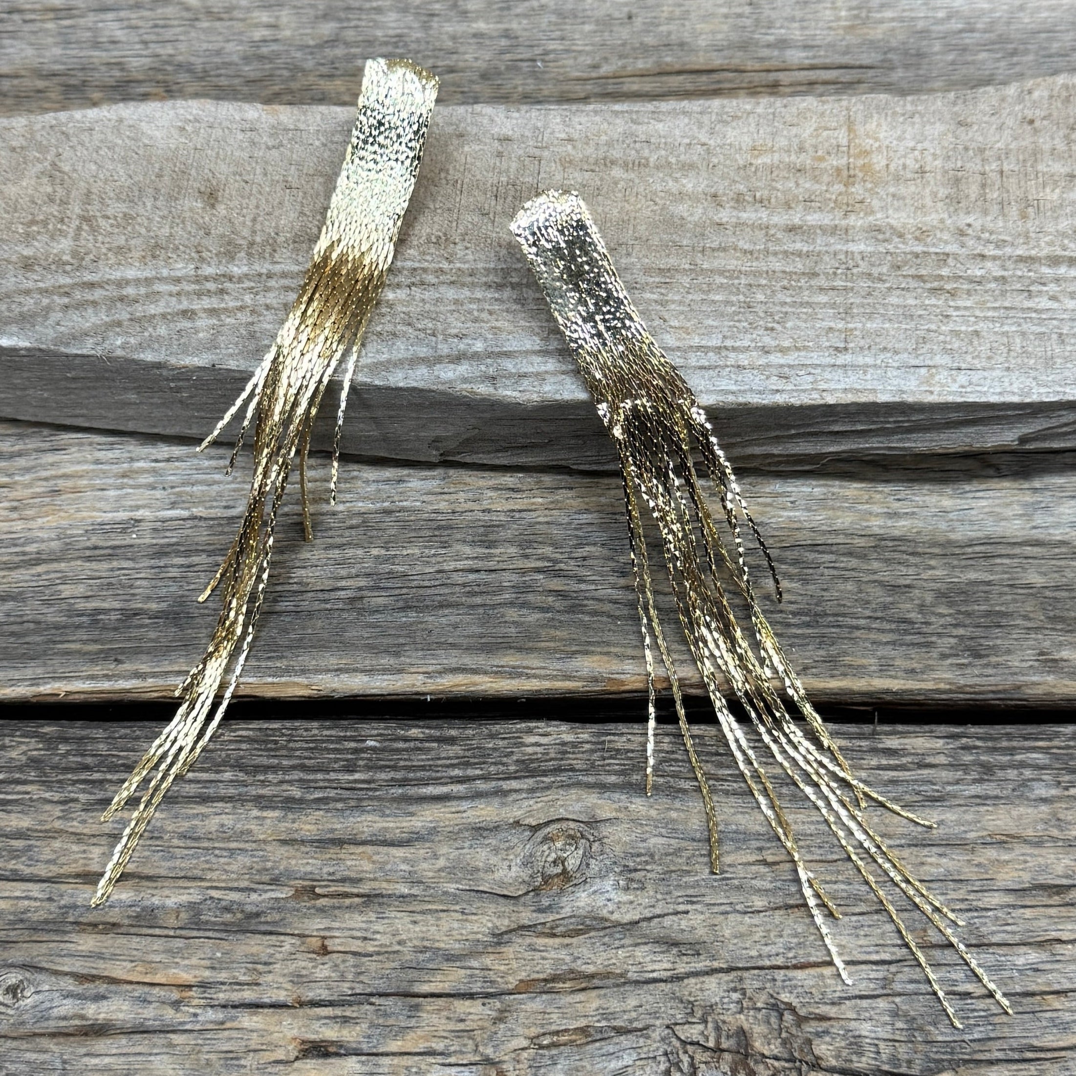 Fashion Gold Texture Dangle-western cowgirl accessory earrings – Rodeo Drive Conchos