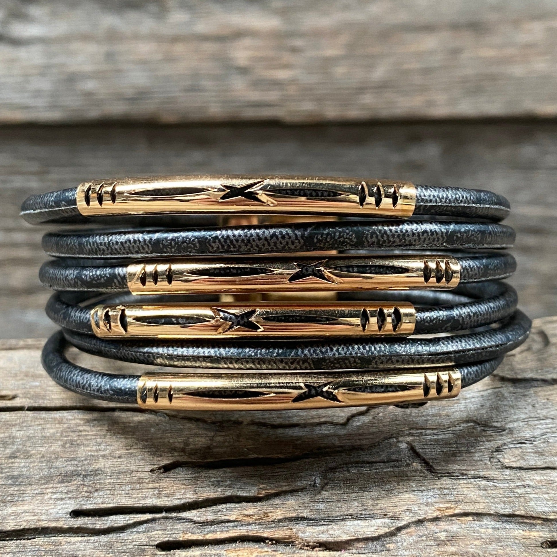 Black Snake Skin Fashion Bracelet XI126