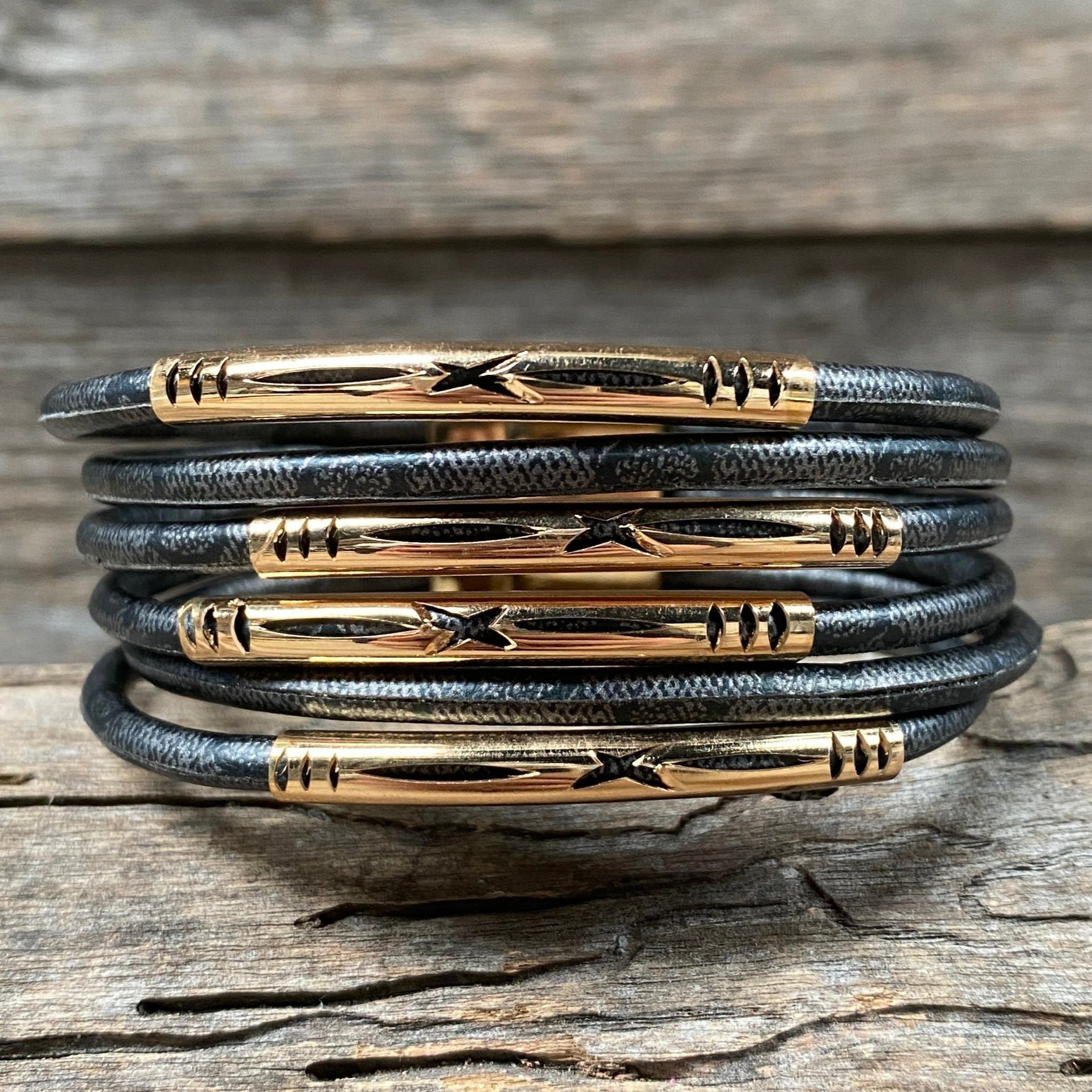 Black Snake Skin Fashion Bracelet XI126