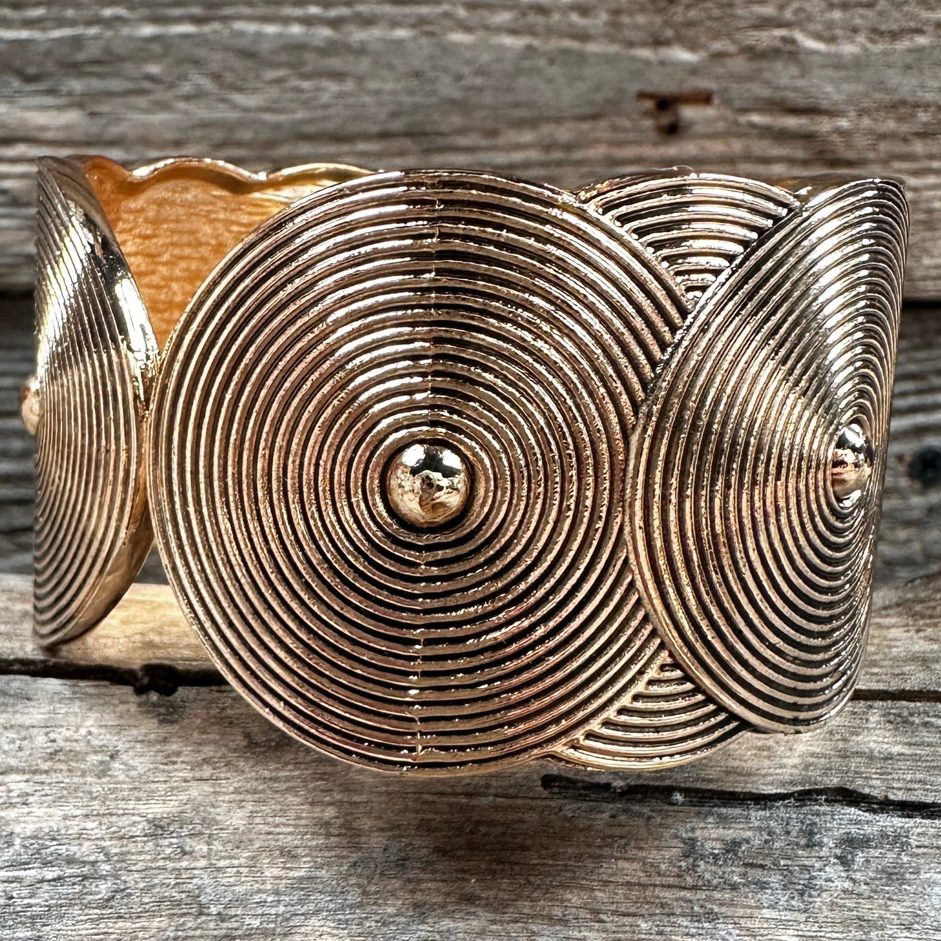 Gold Disc Fashion Cuff XI142