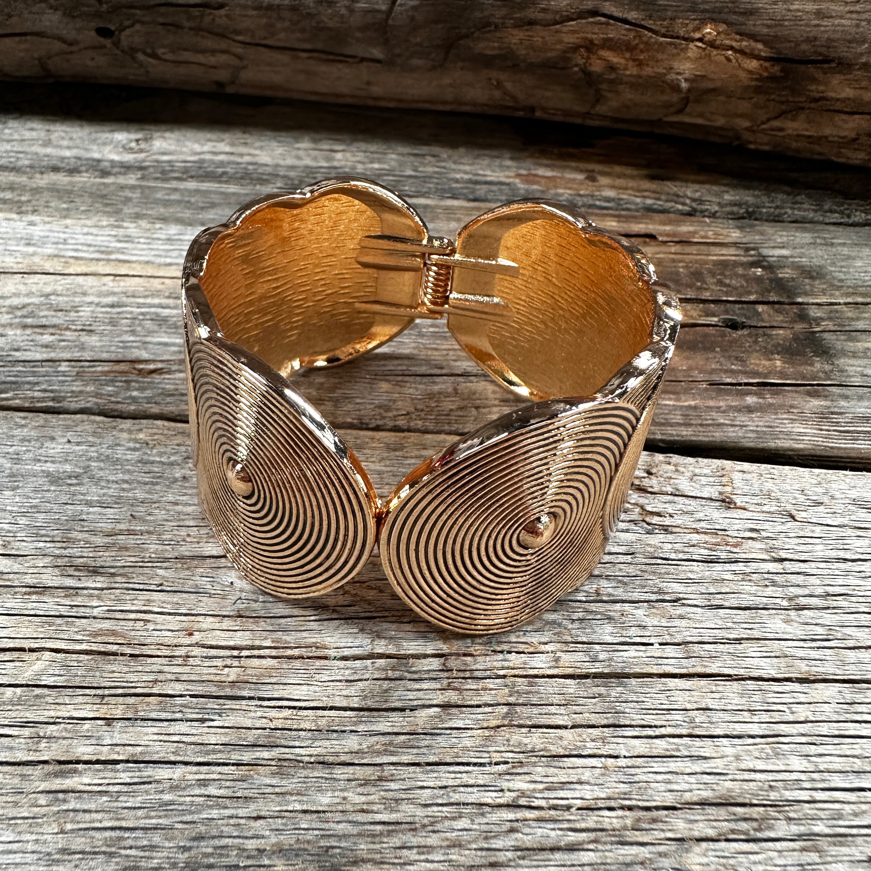 Gold Disc Fashion Cuff XI142