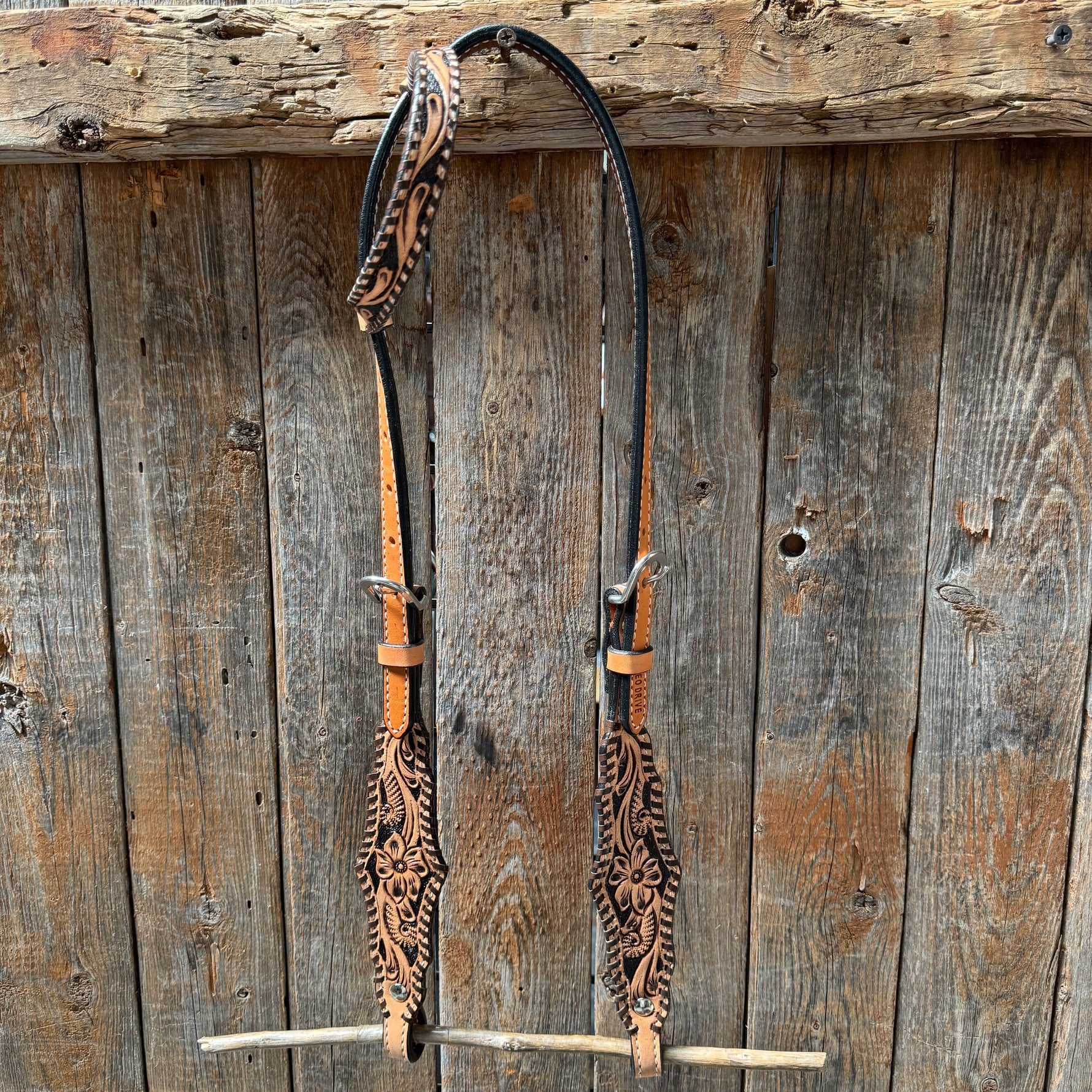 Light Oil Floral Whipstitch Triangle / Gladiator Browband/ One Ear Breastcollar Tack Set
