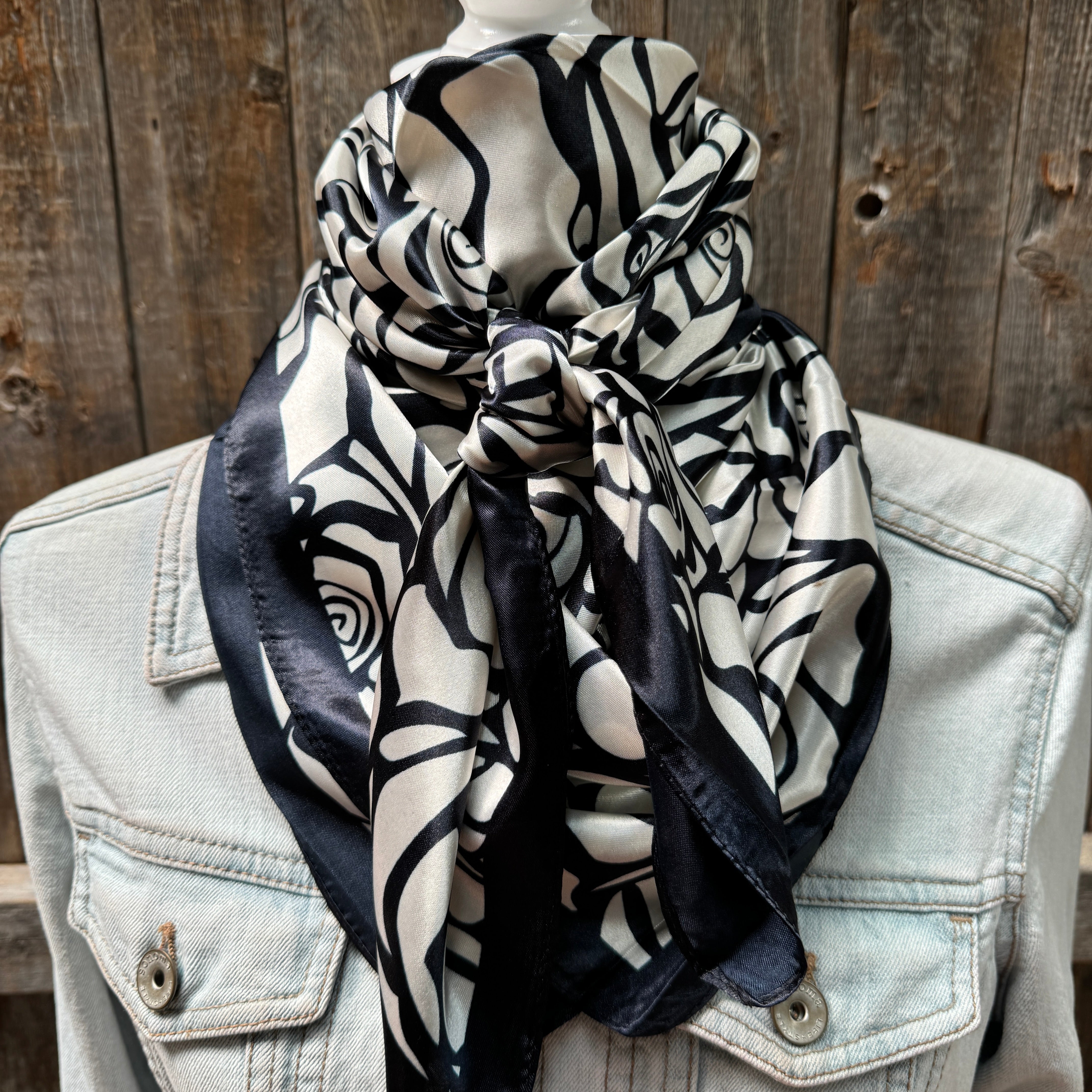 35X35" Black and White Rose Wild Rag / Scarf WR1029