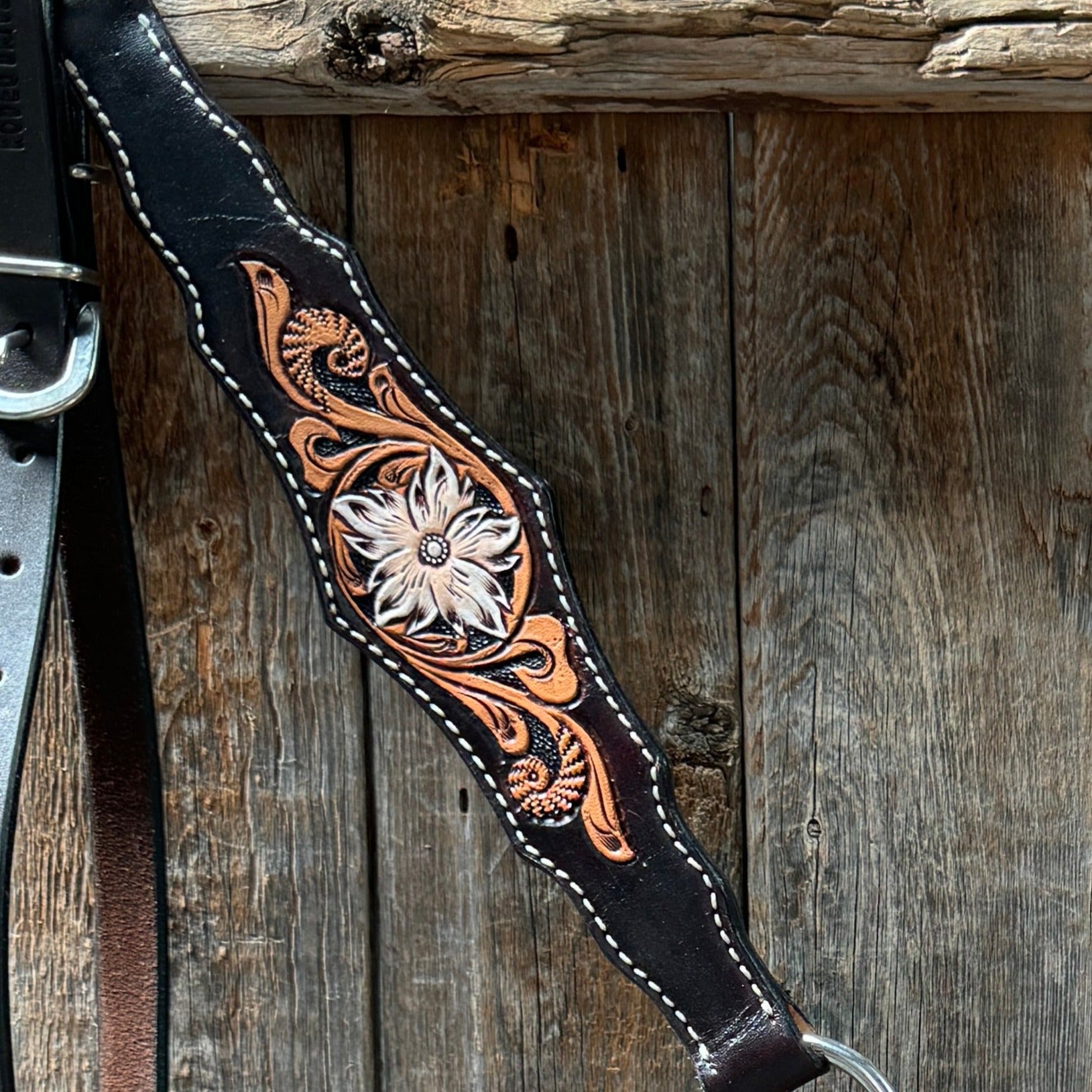 Triple Tone Floral Triangle / Gladiator Breastcollar #56275