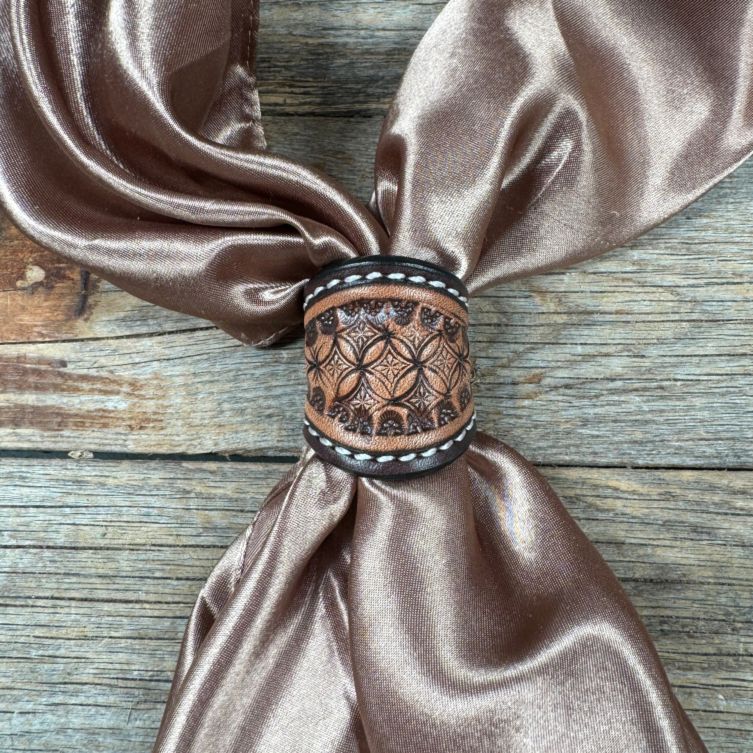 Two Tone Oil Honeycomb Leather Wild Rag Slide #LS271