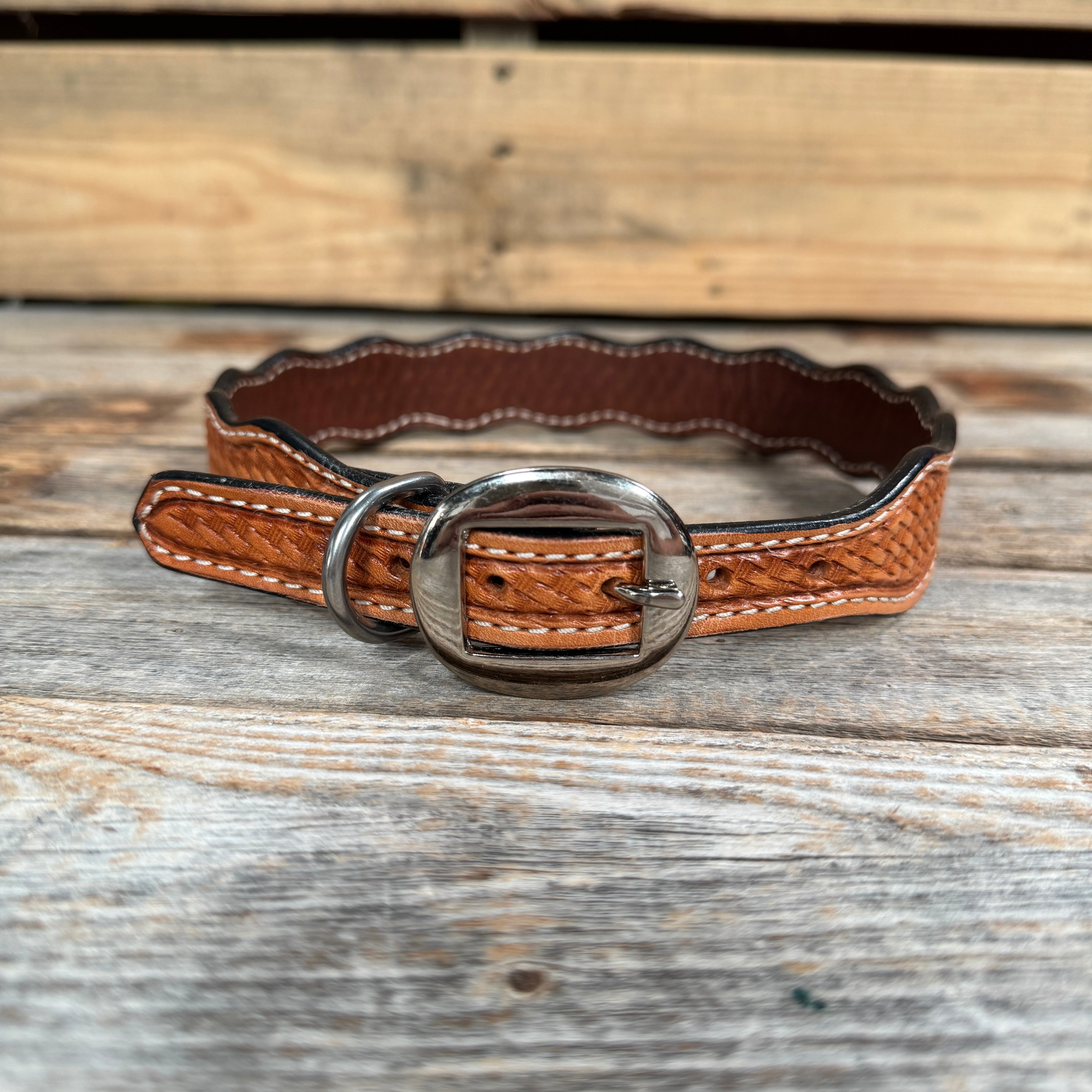 Light Oil Genuine Leather Dog Collars Sizes 10"-28"