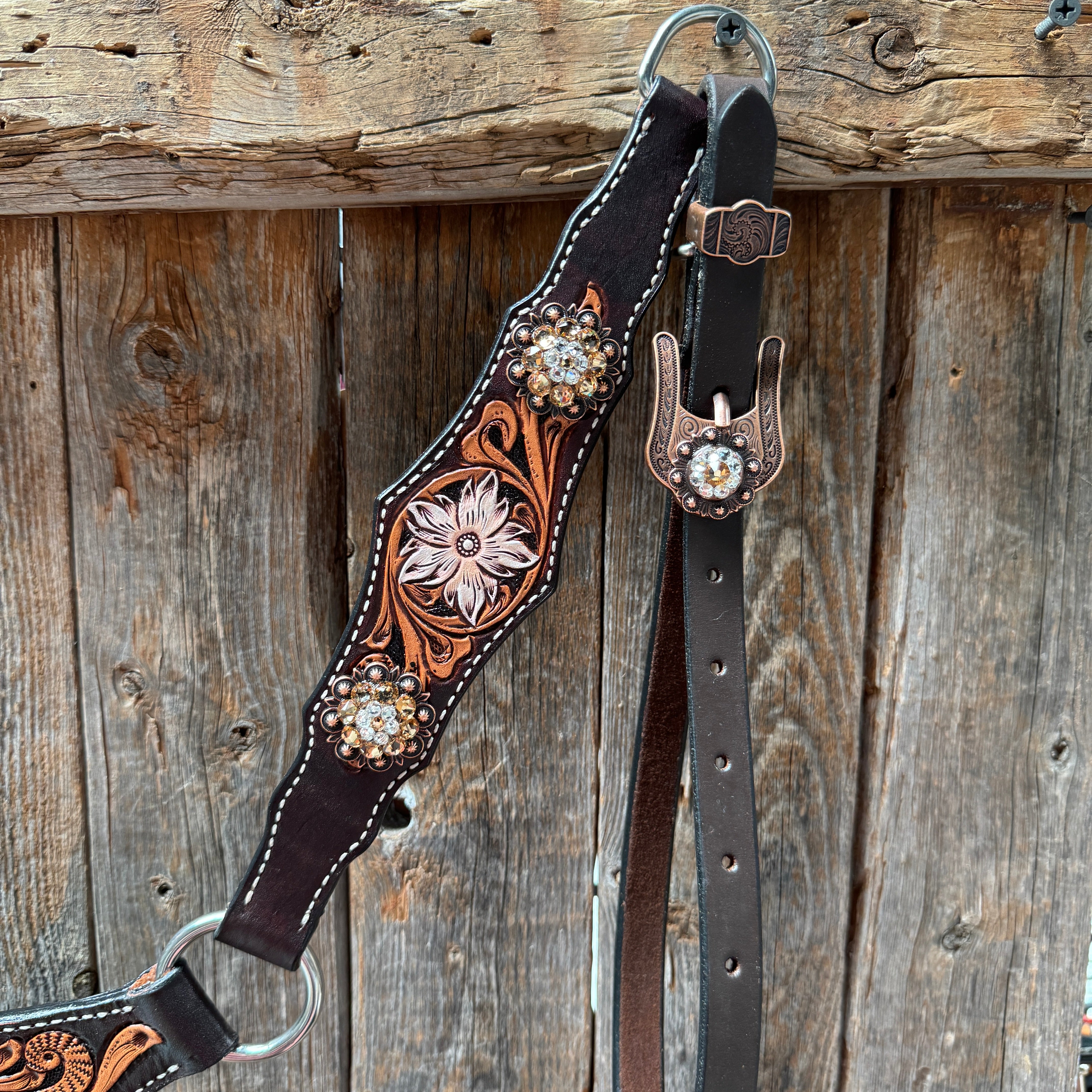 Triple Tone Floral Champagne and Clear Browband / One Ear - Triangle / Gladiator Breastcollar Tack Set #BBBC648
