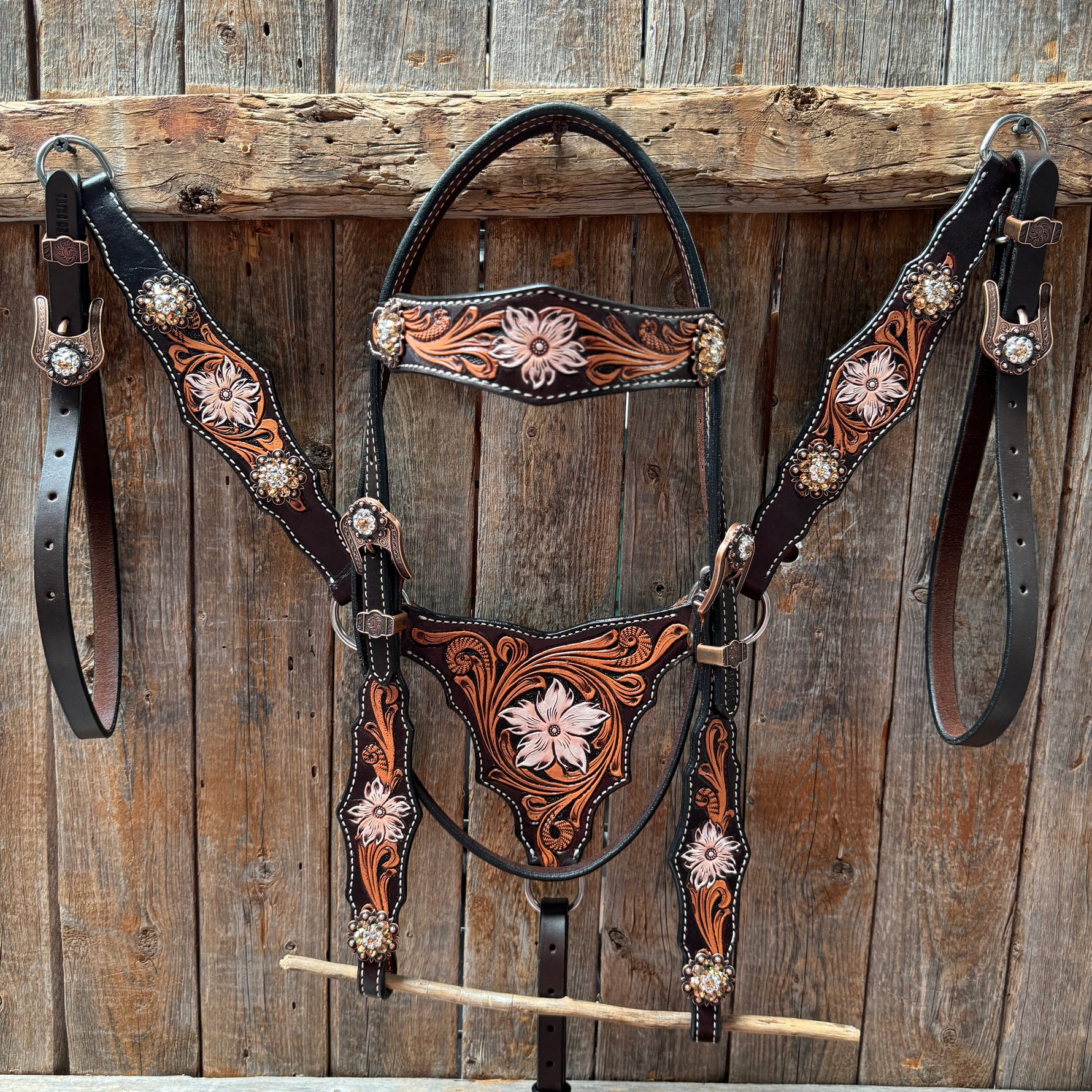 Triple Tone Floral Champagne and Clear Browband / One Ear - Triangle / Gladiator Breastcollar Tack Set #BBBC648