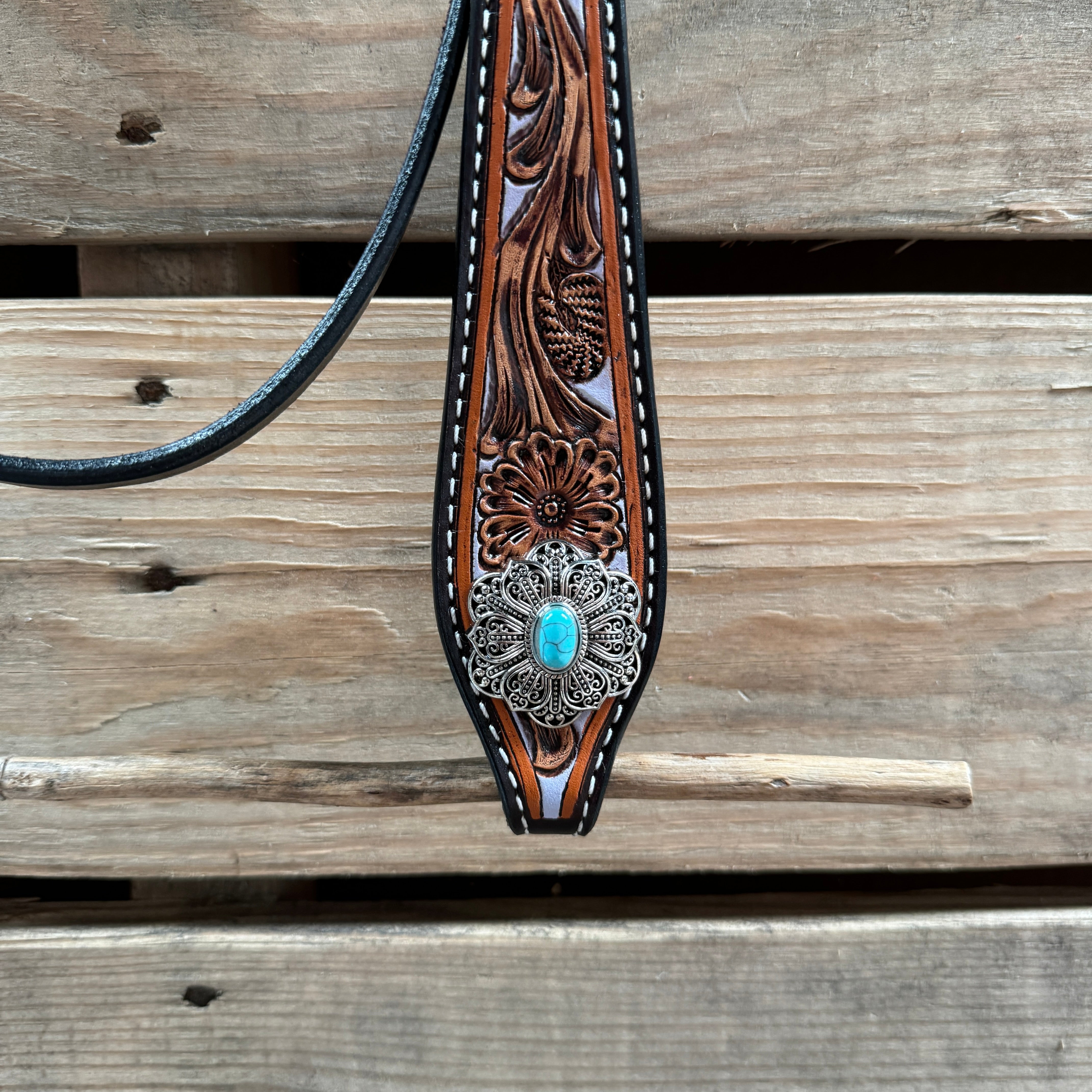 Hand Painted Floral Filigree Browband / One Ear - Breastcollar Tack Set #BBBC646