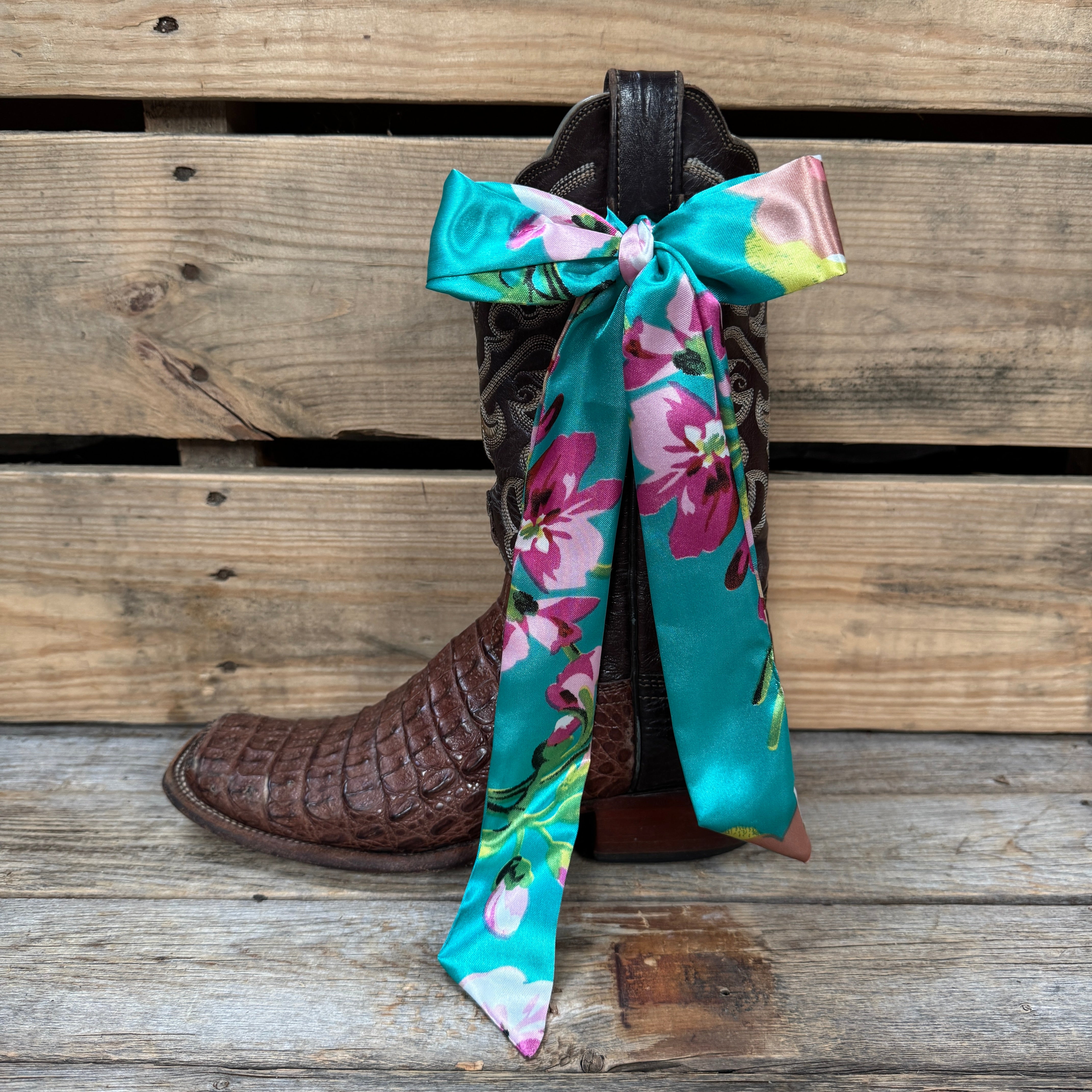 Turquoise and Pink Western Skinny Mini Wild Rag Scarf / Cowgirl Necktie #TW319