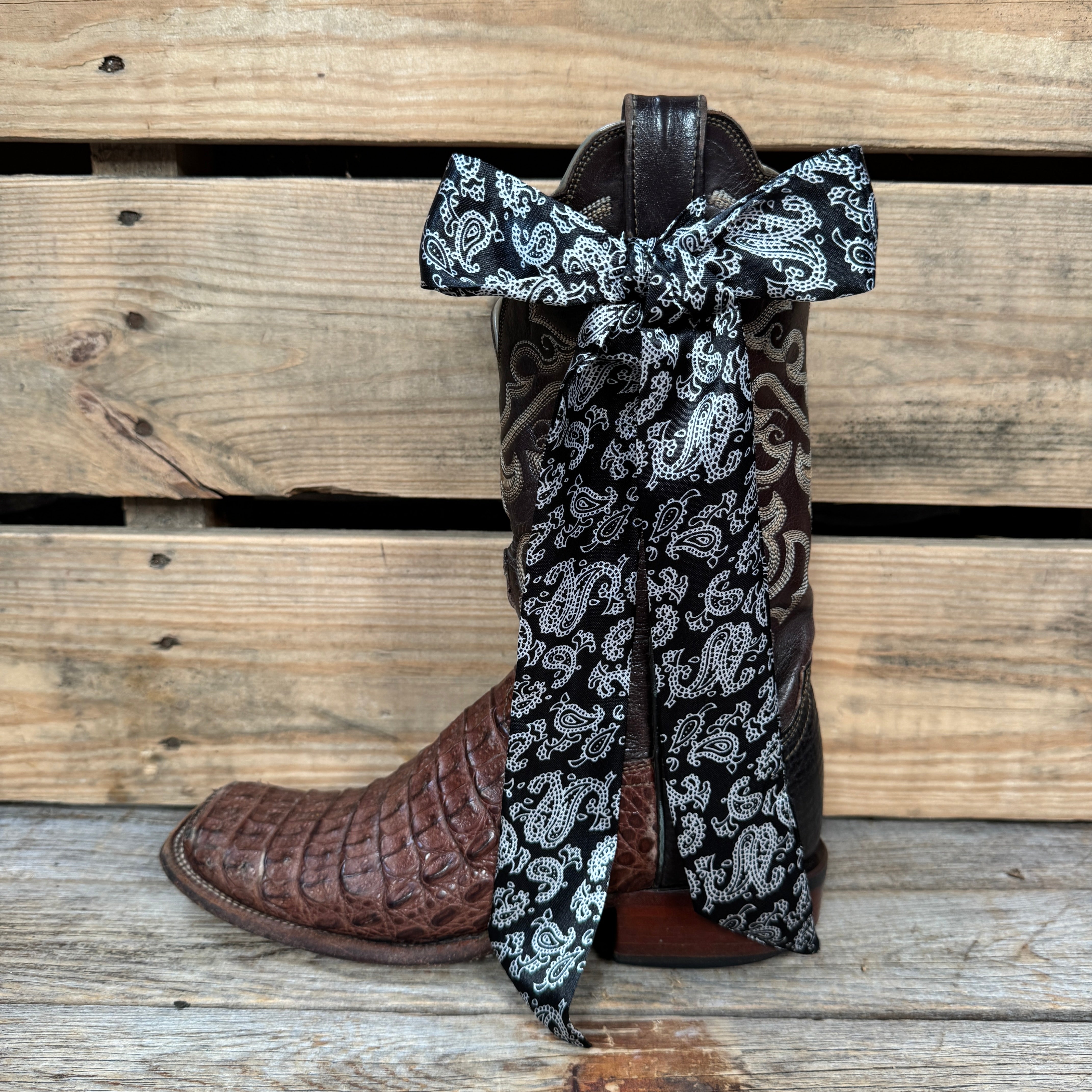 Black and White Western Skinny Mini Wild Rag Scarf / Cowgirl Necktie #TW332