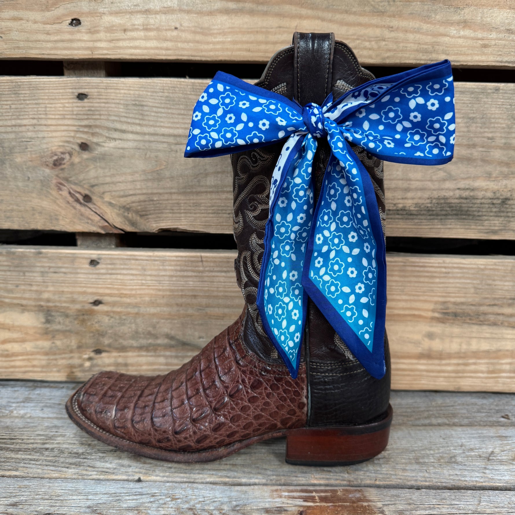 Blue and White Western Skinny Mini Wild Rag Scarf / Cowgirl Necktie #TW104