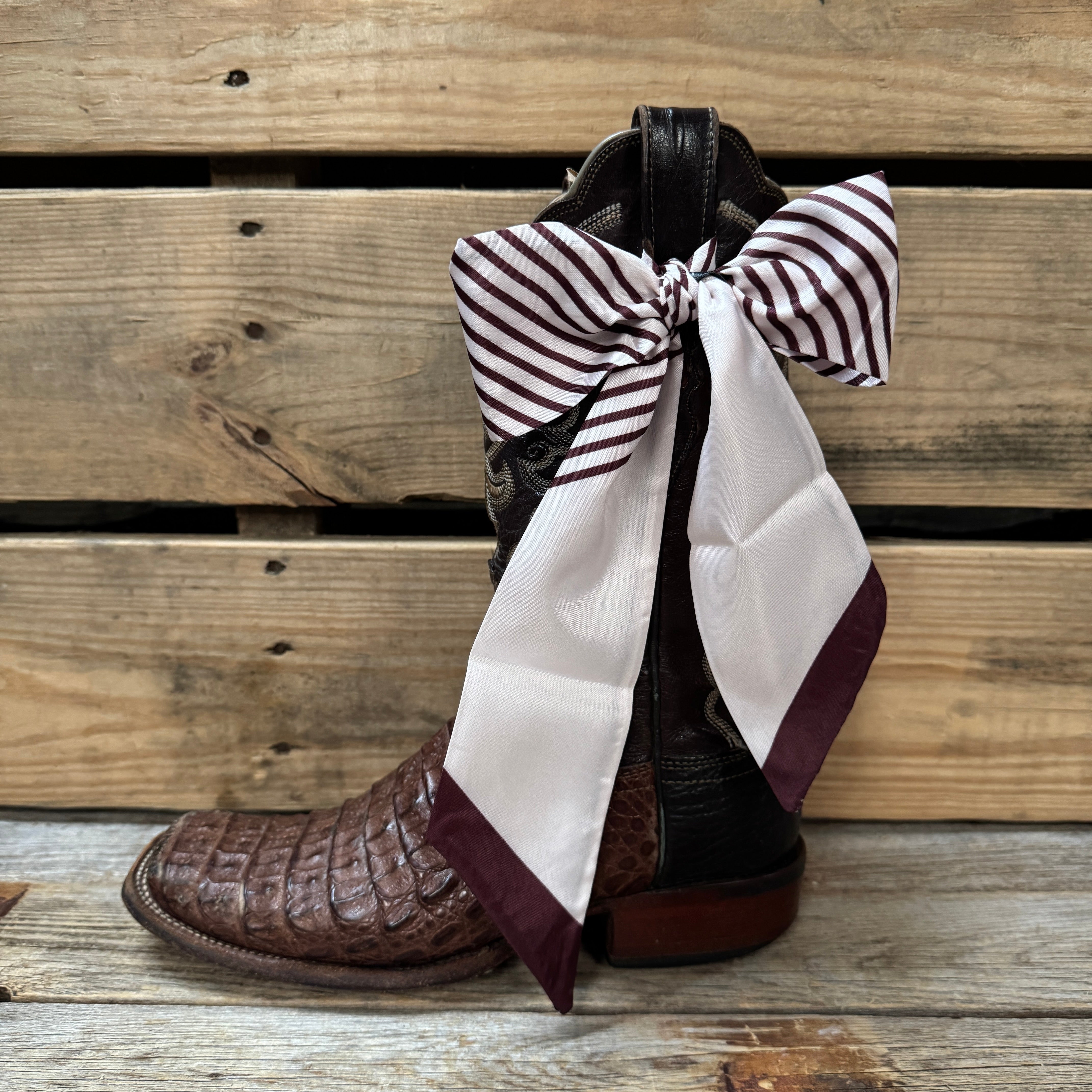 Burgundy and Cream Western Skinny Mini Wild Rag Scarf / Cowgirl Necktie #TW141