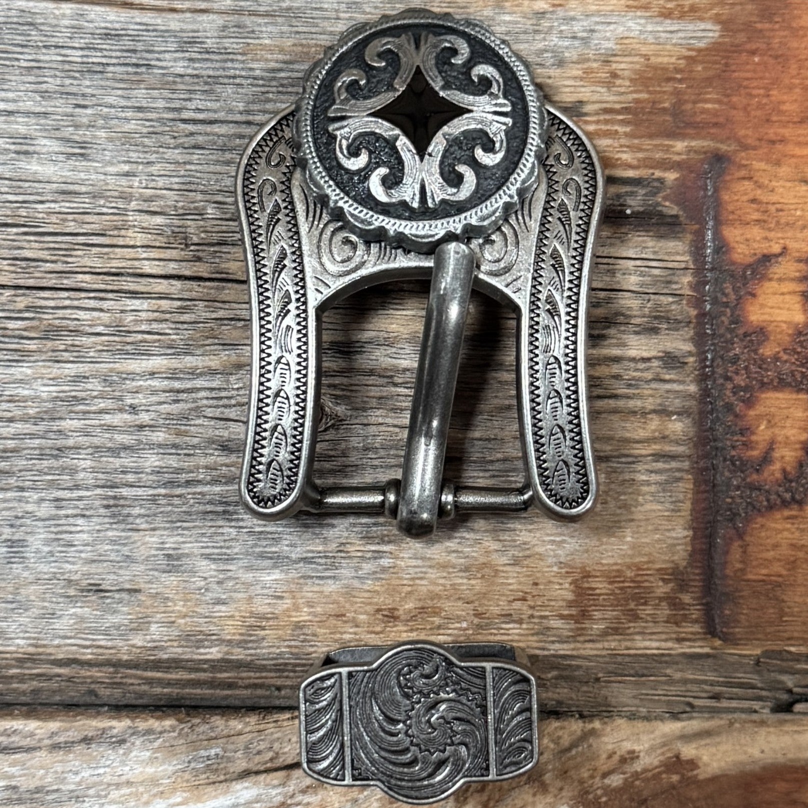 Black Diamond Antique Silver Western Concho Buckle Adapter W213ASBA