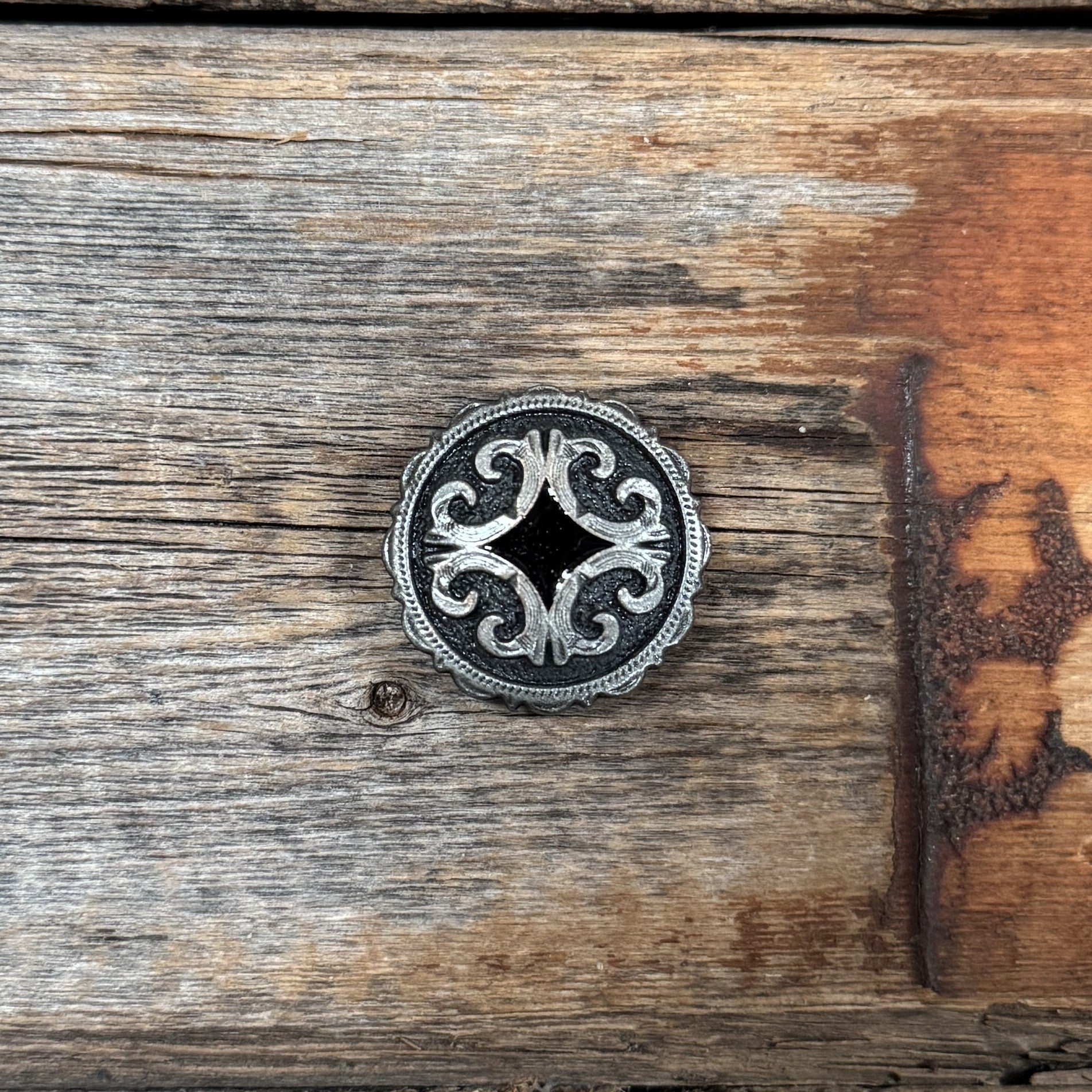 Black Diamond Antique Silver 1" Concho W213S