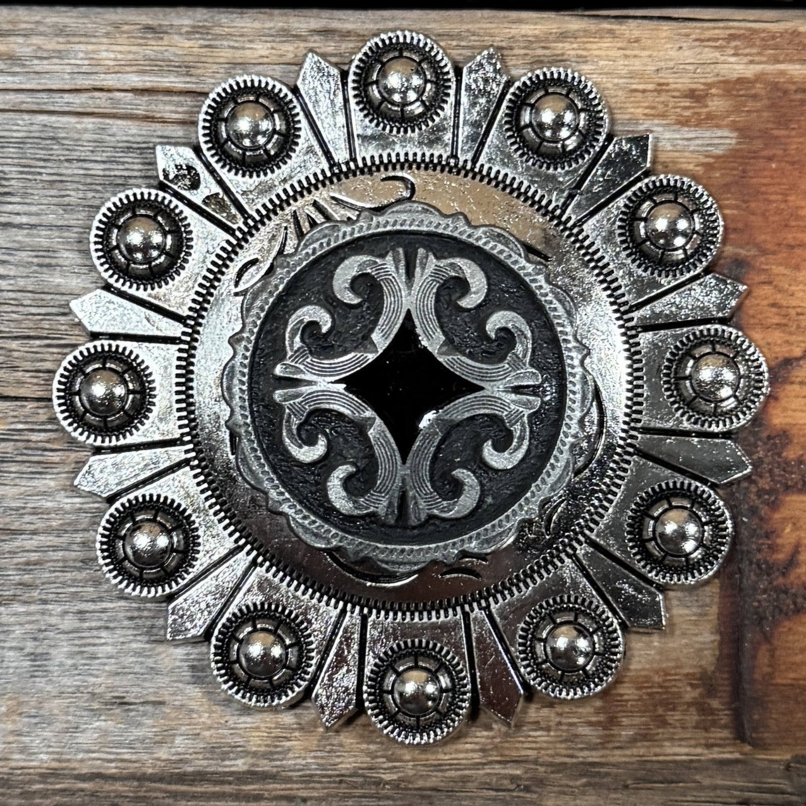 Black Diamond Antique Silver Western Concho W213