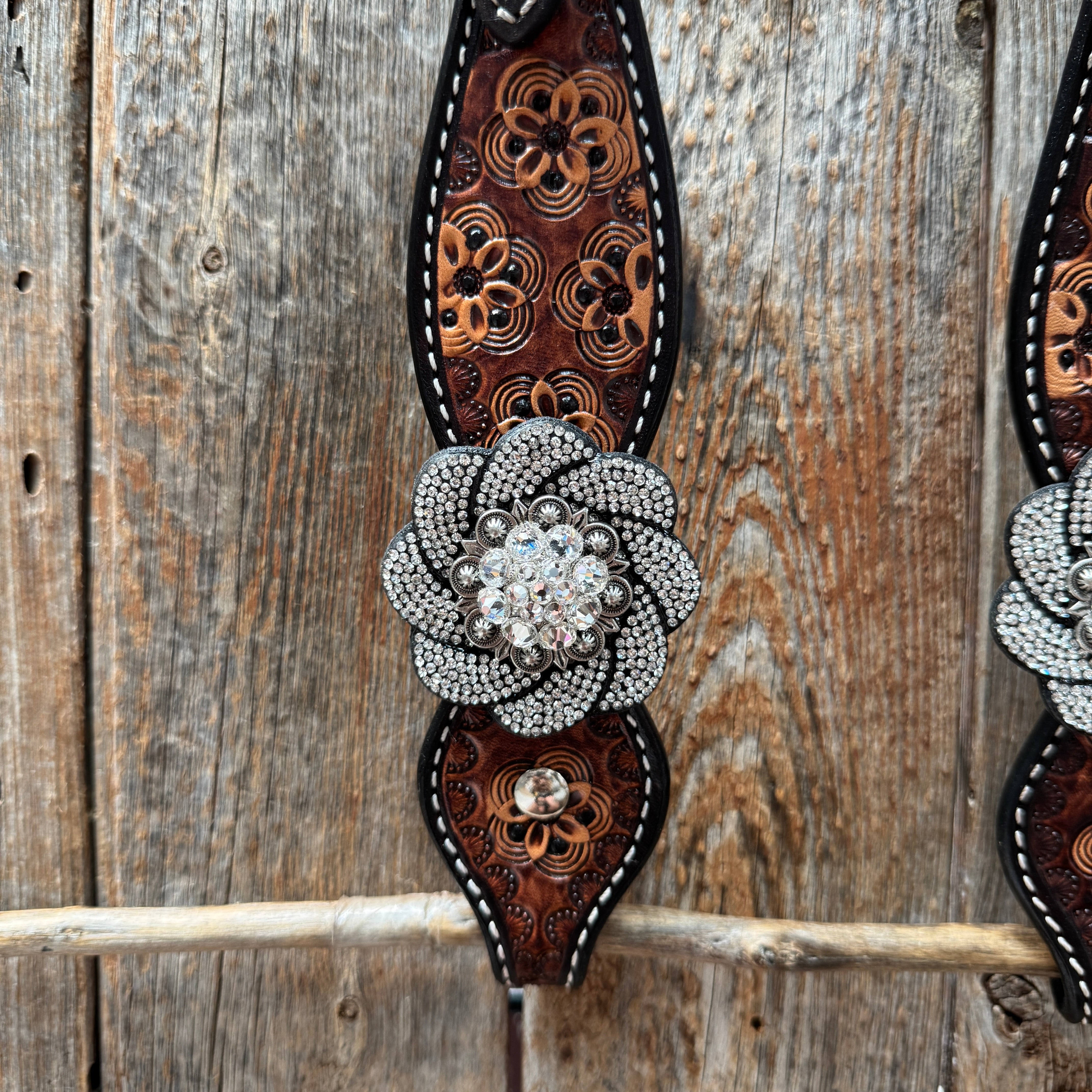 Flower Power Black and Clear One Ear Headstall & Breastcollar Tack Set #OEBC656