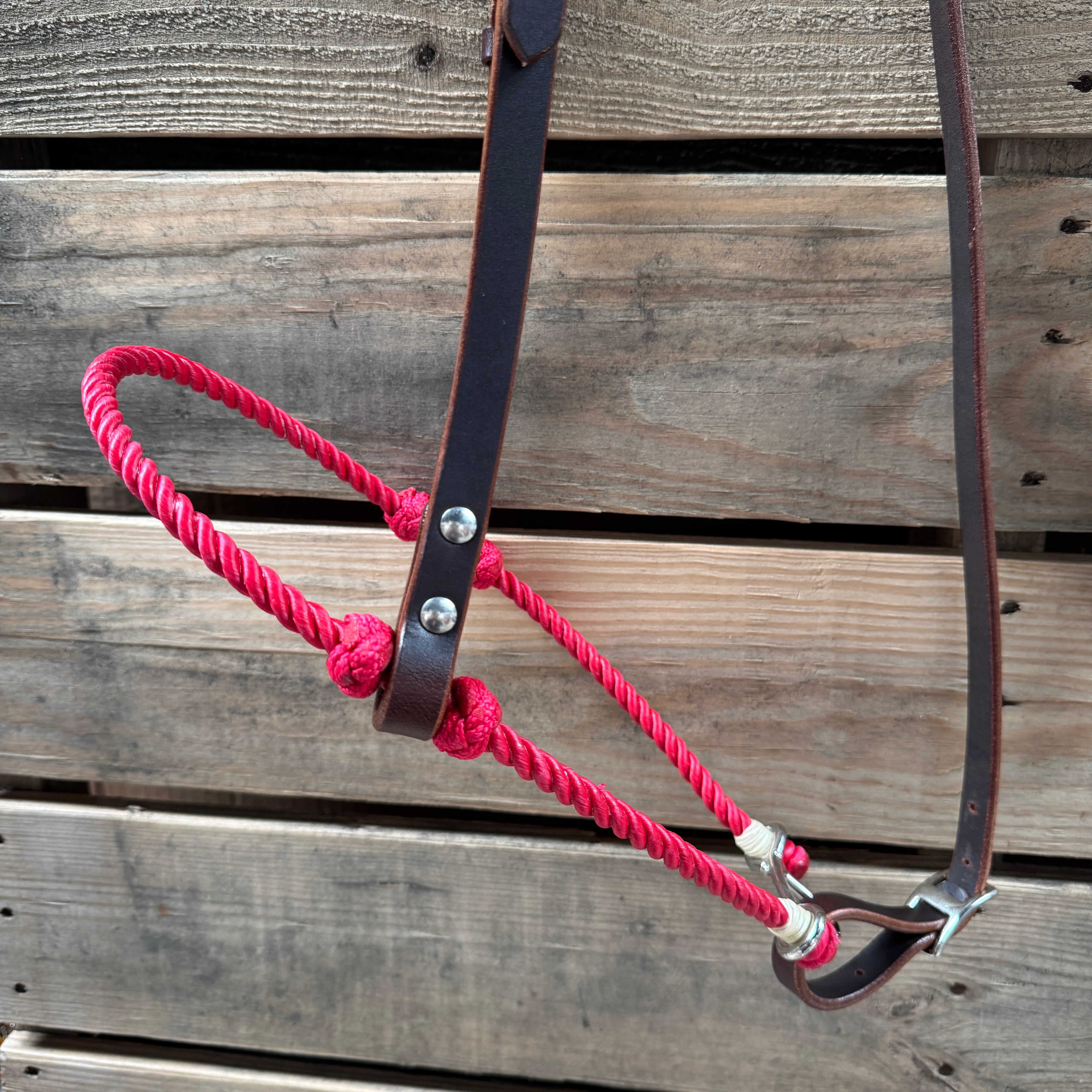 Red Single Rope Noseband Lariat with Leather Hanger #HAN103