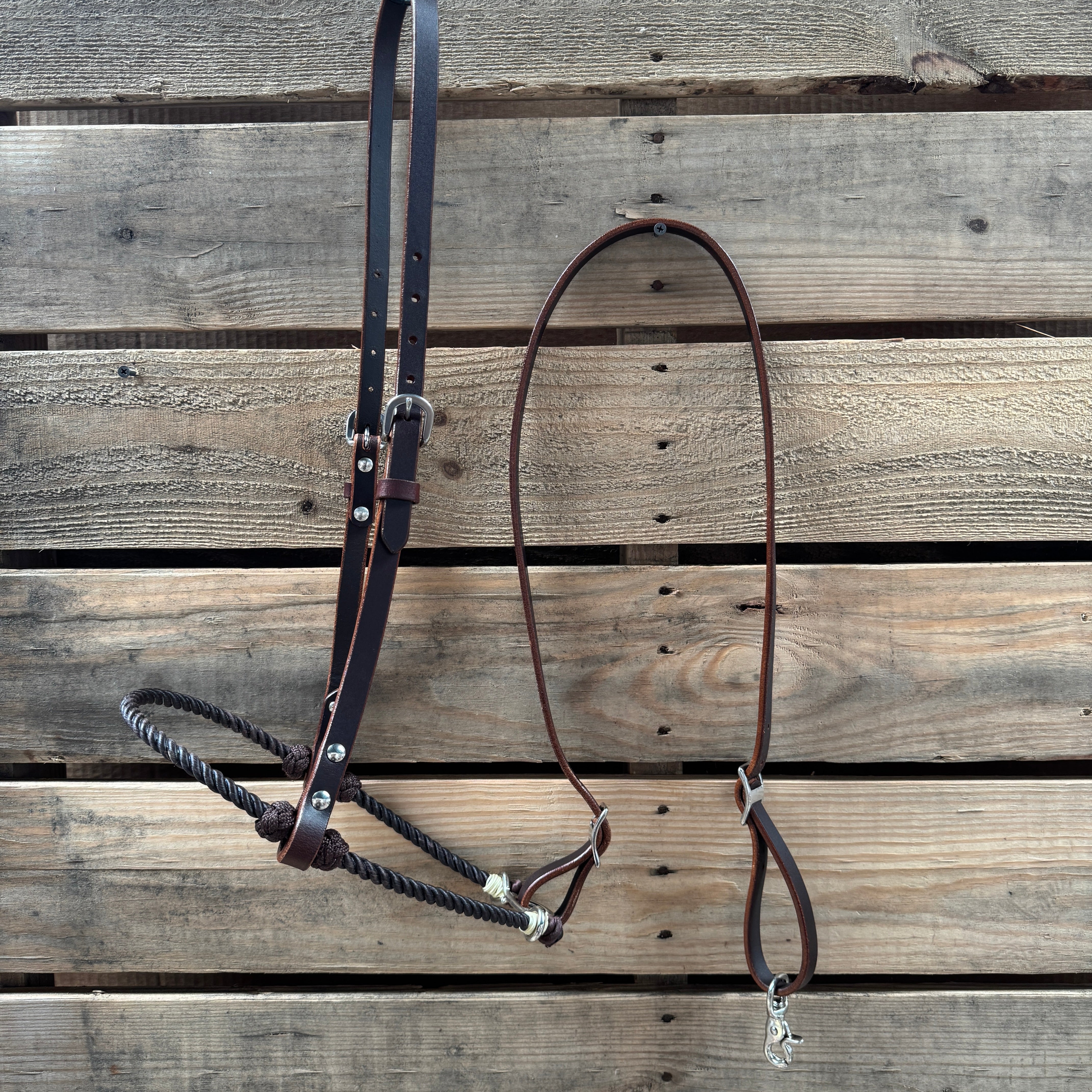 Brown Single Rope Noseband Lariat with Leather Hanger #HAN101