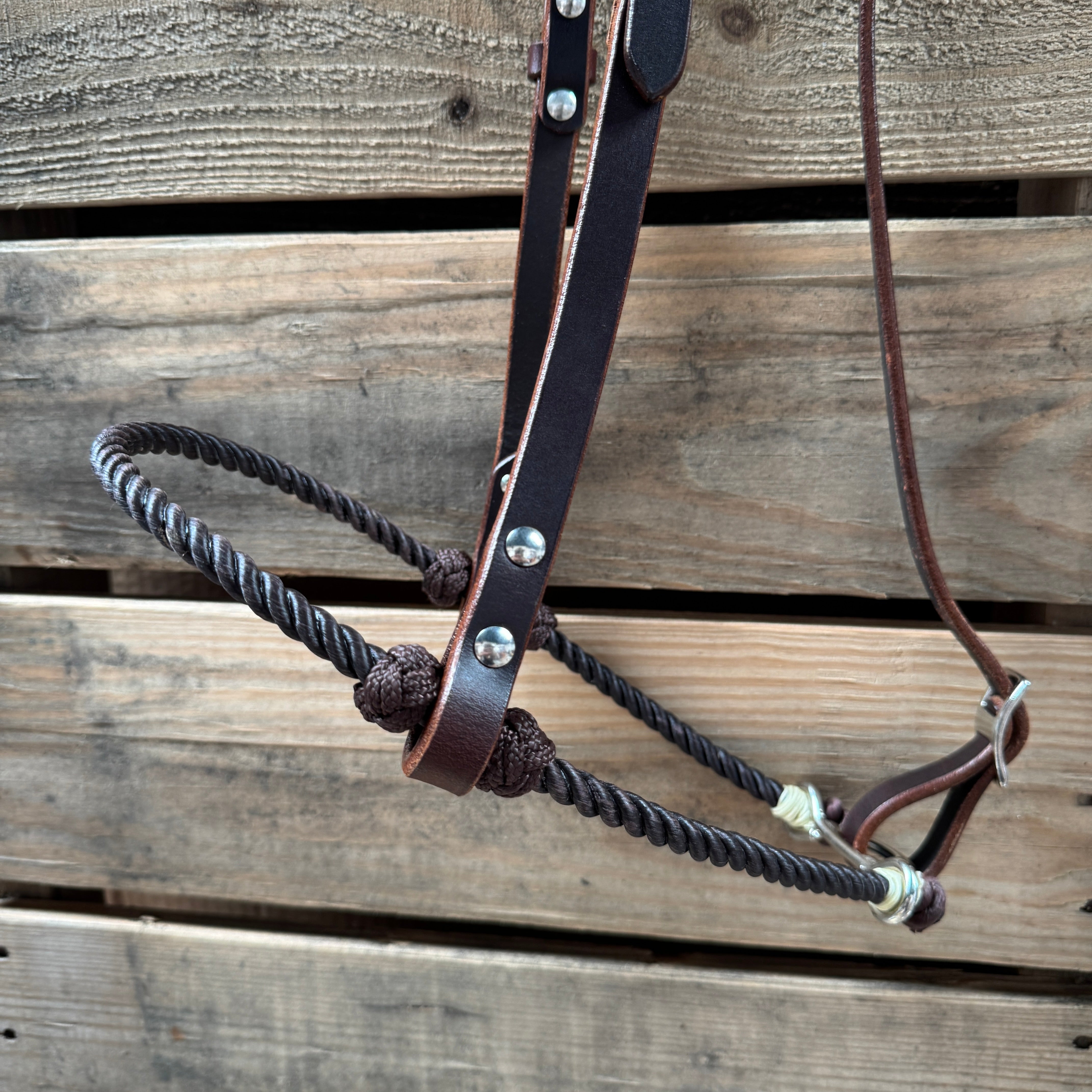 Brown Single Rope Noseband Lariat with Leather Hanger #HAN101