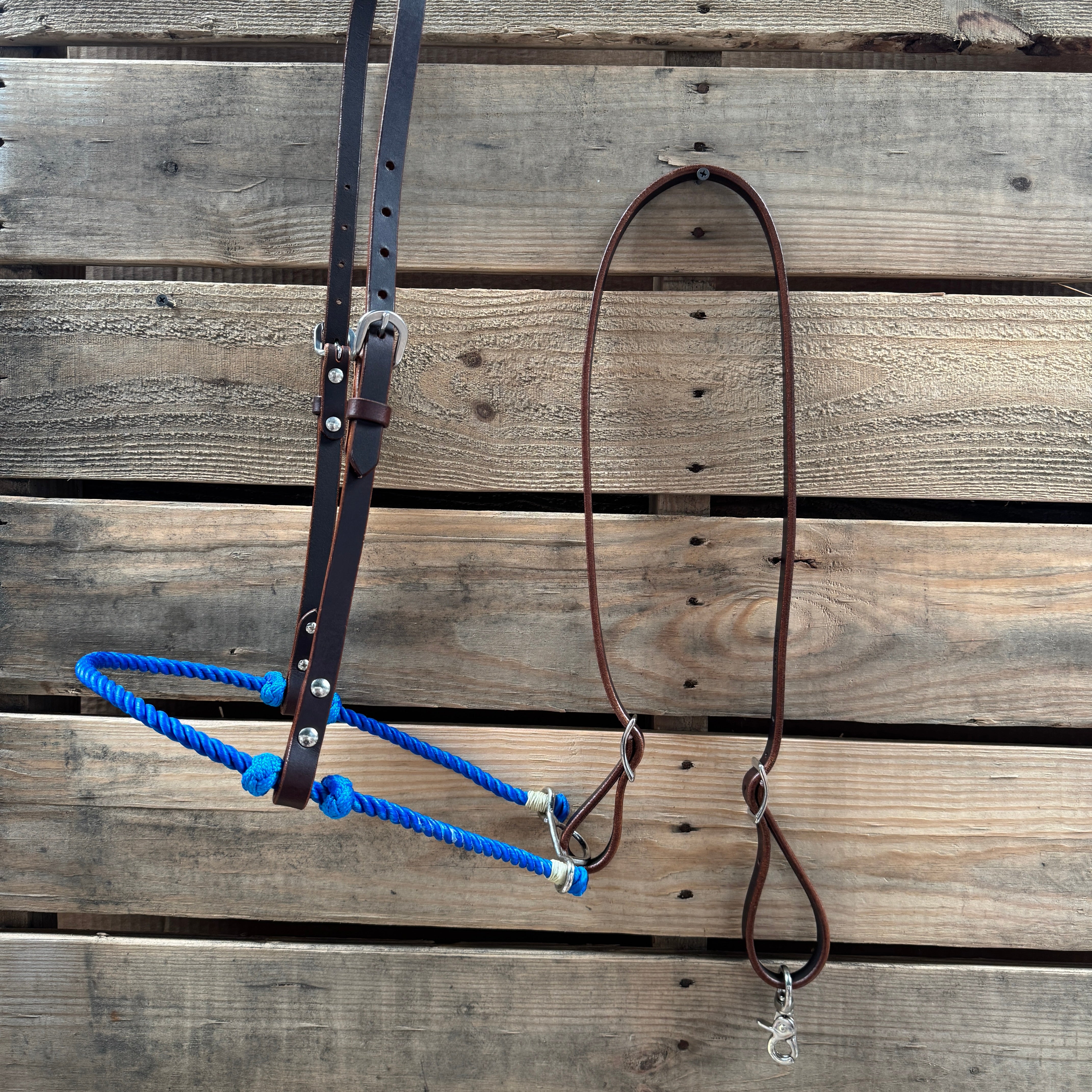 Blue Single Rope Noseband Lariat with Leather Hanger #HAN102