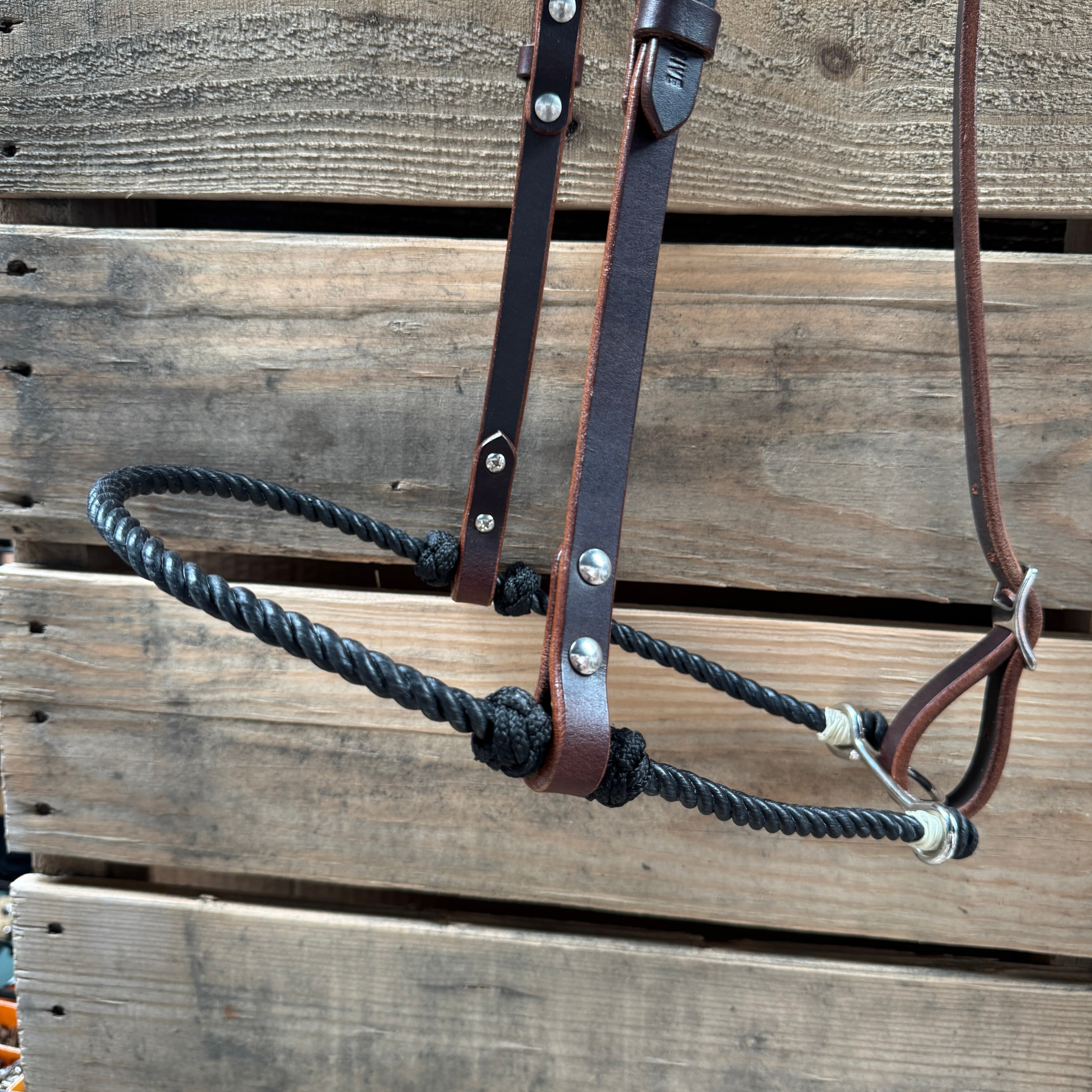 Black Single Rope Noseband Lariat with Leather Hanger #HAN107