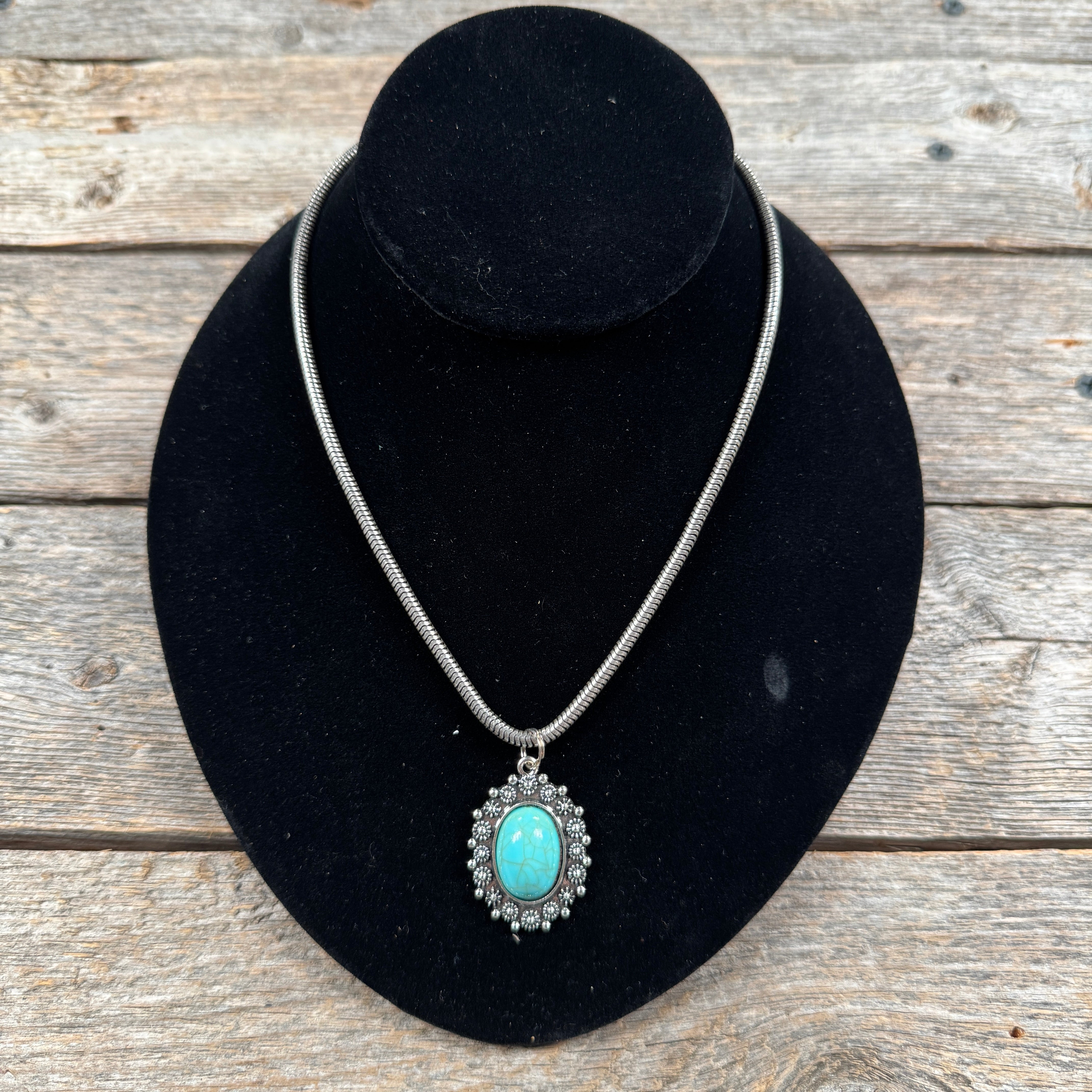 Floral Oval Fashion Turquoise Pendant Necklace
