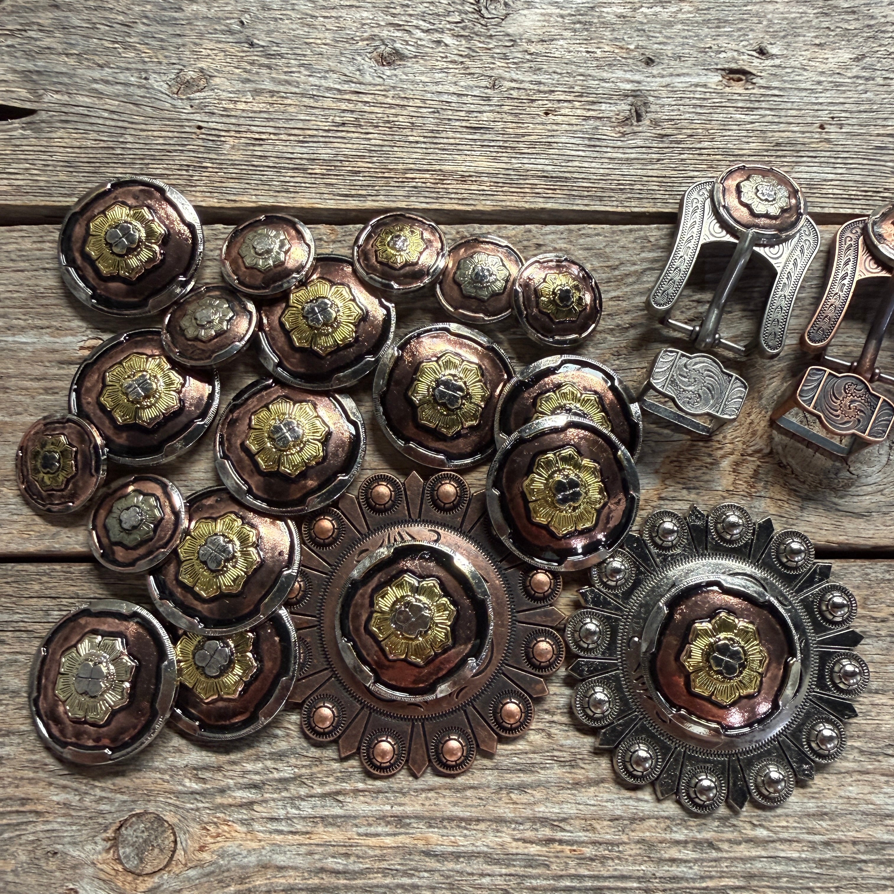 Copper & Gold Flower Western Concho W192
