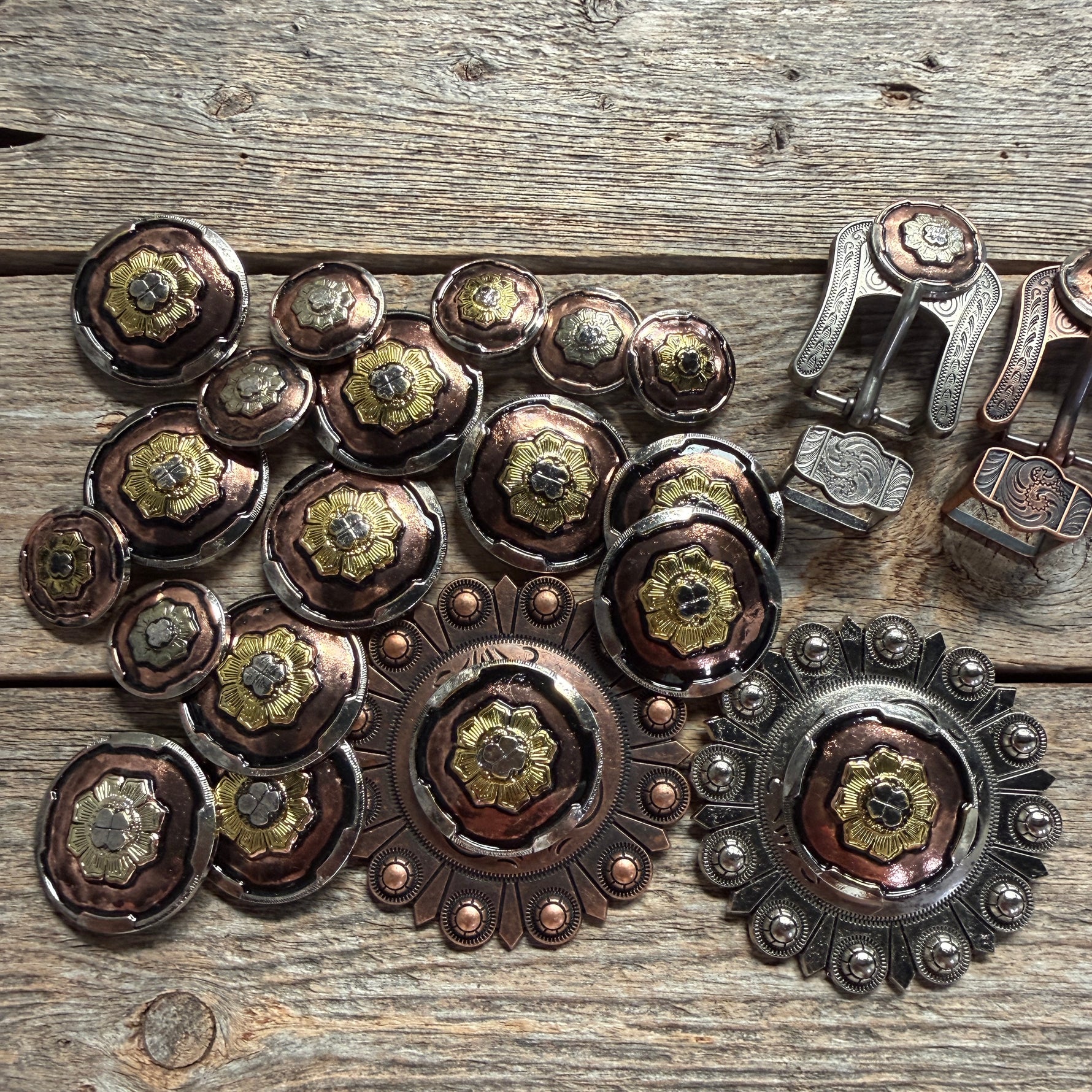 Copper & Gold Flower Western Concho W192