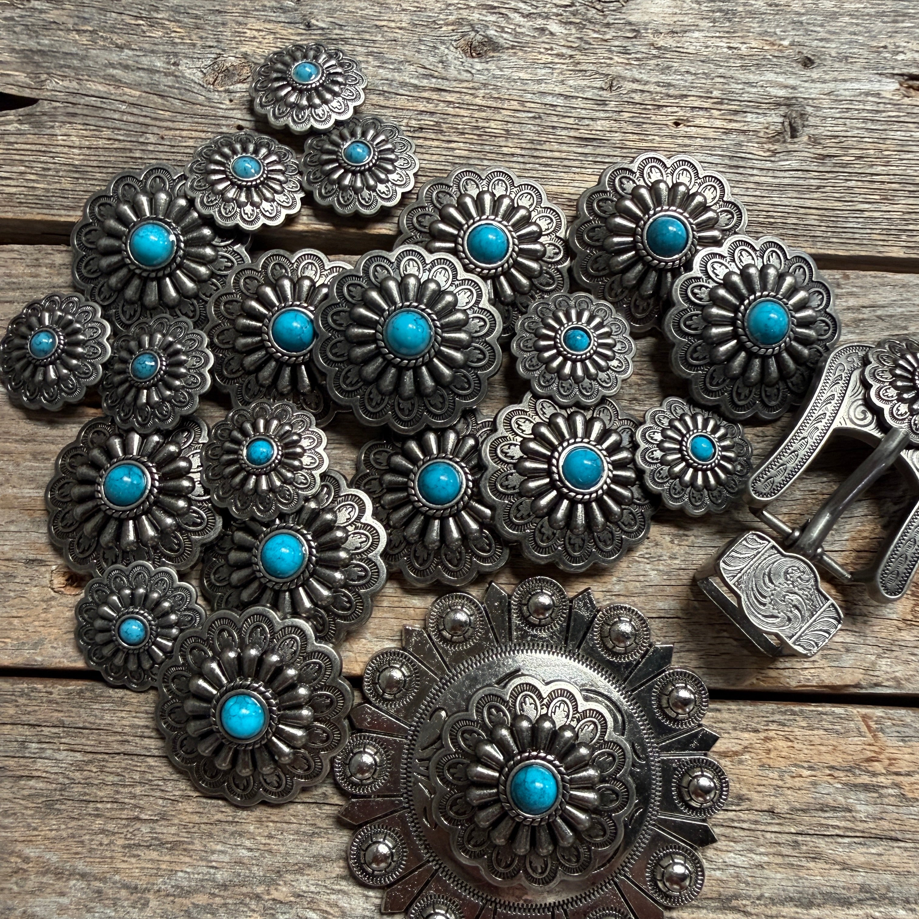 Antique Silver Turquoise Western Concho W203