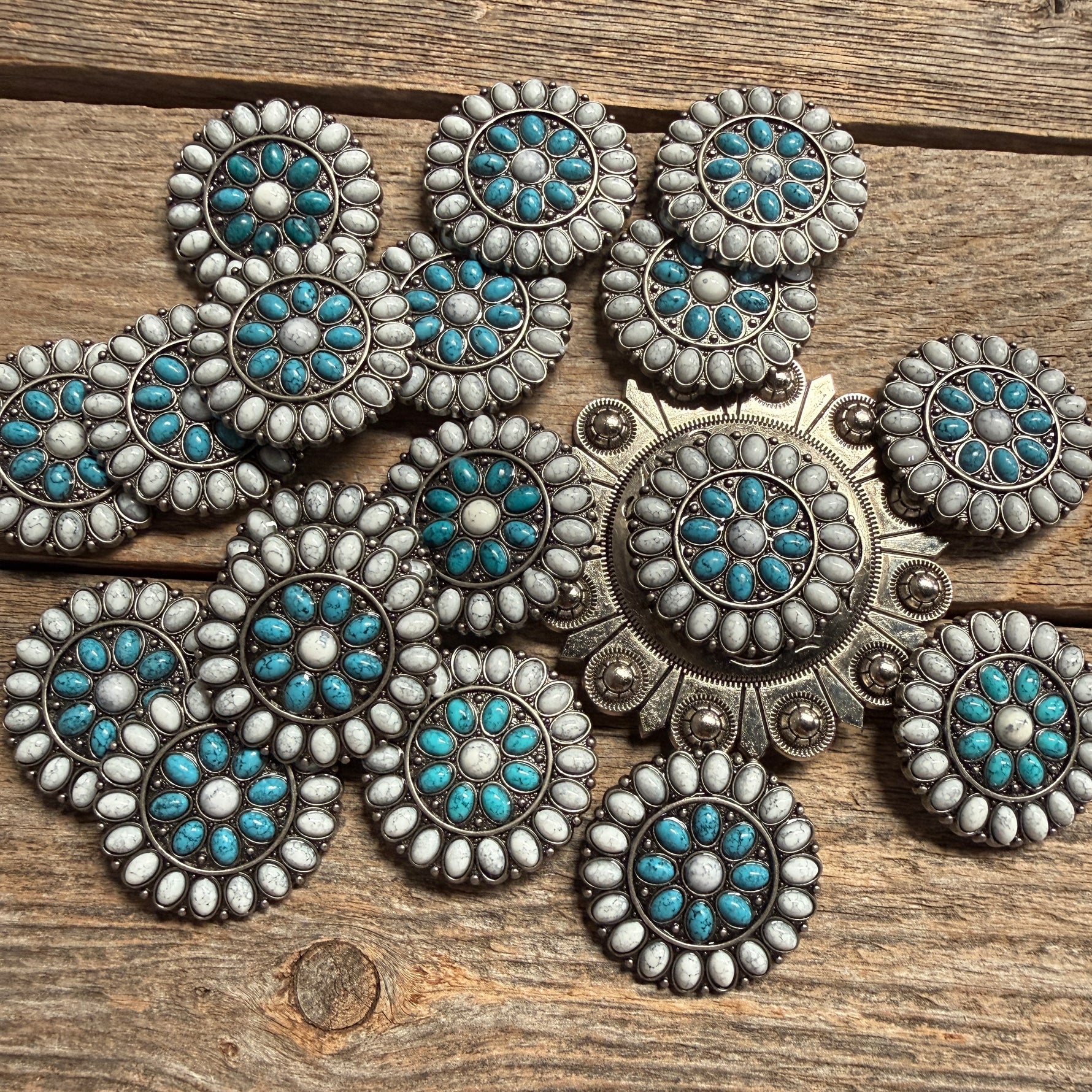 Blue and White Turquoise Western Concho W212