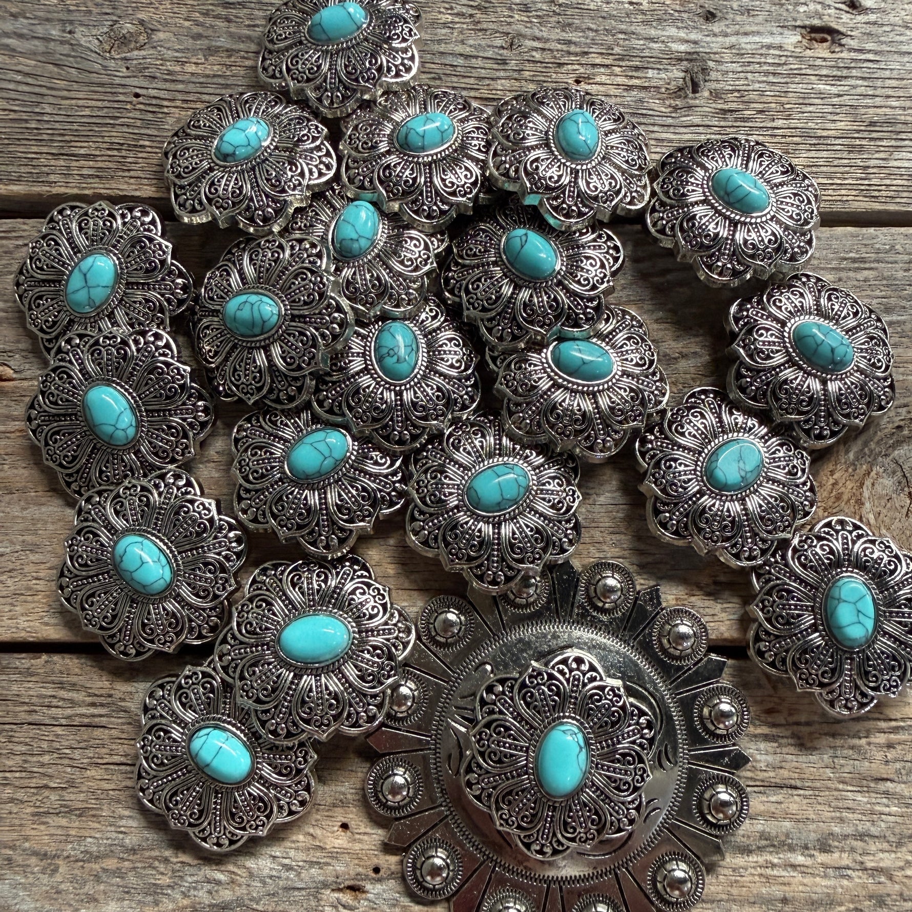 Antique Silver Filigree Floral Turquoise Western Concho W234