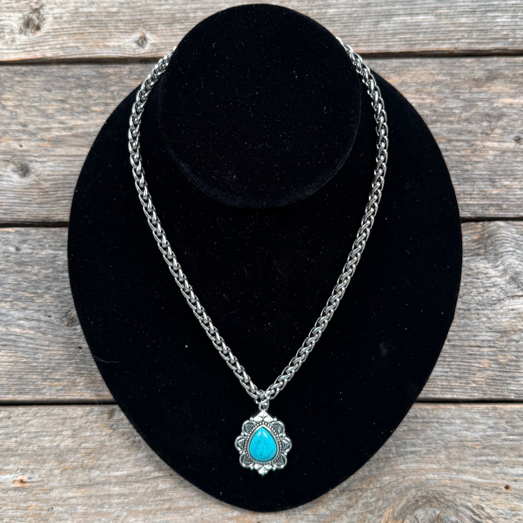 Geometric Teardrop Fashion Turquoise Pendant Necklace