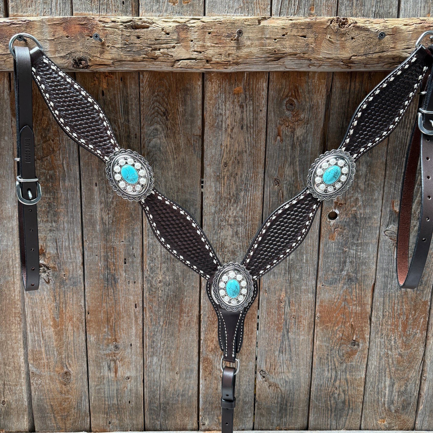 Dark Oil Buckstitch Turquoise One Ear Tack Set #OEBC527