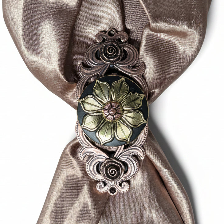 Black & Gold Sunflower Western Concho W125