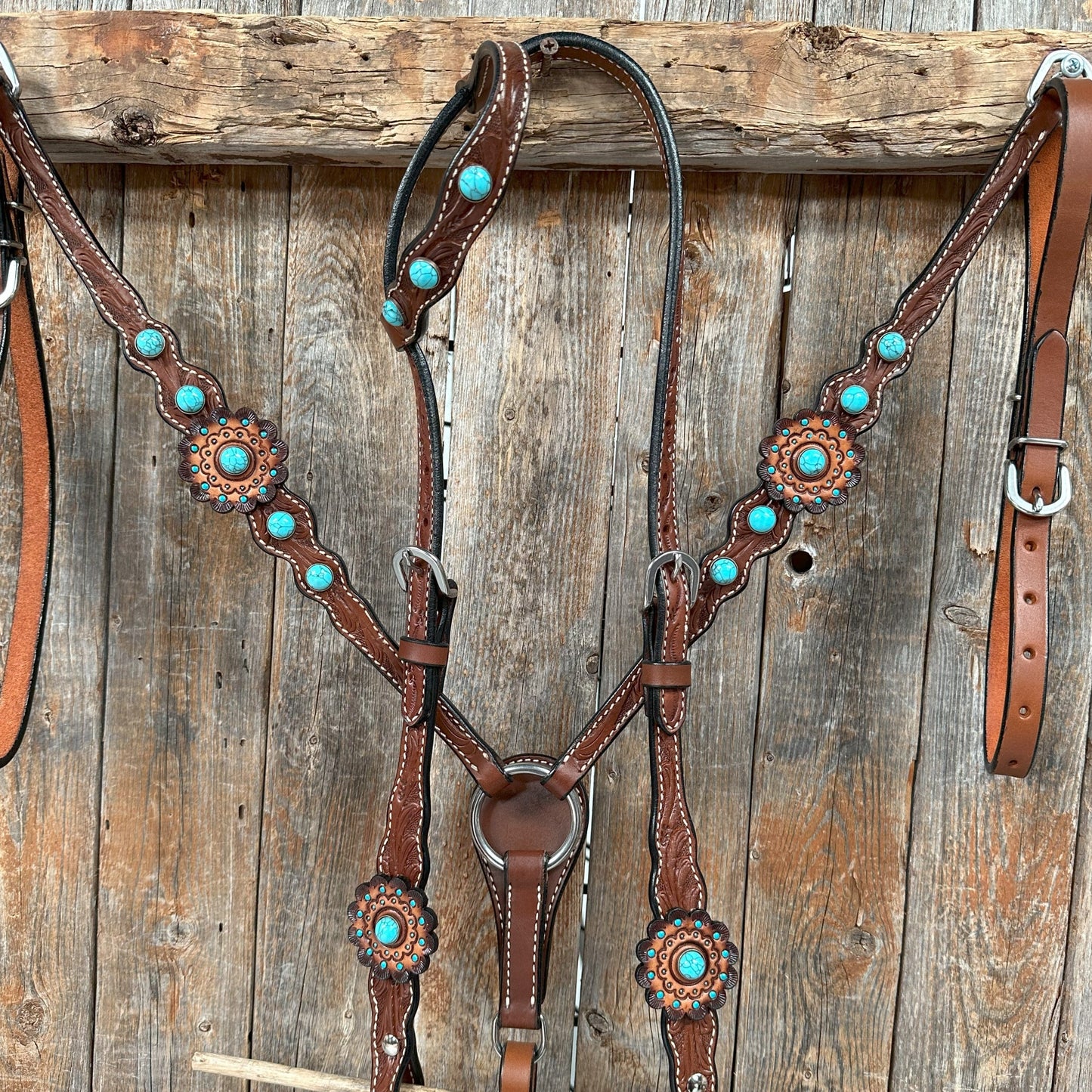 Medium Oil Floral Rosettes and Turquoise One Ear/ Breastcollar Tack Set #OEBC566
