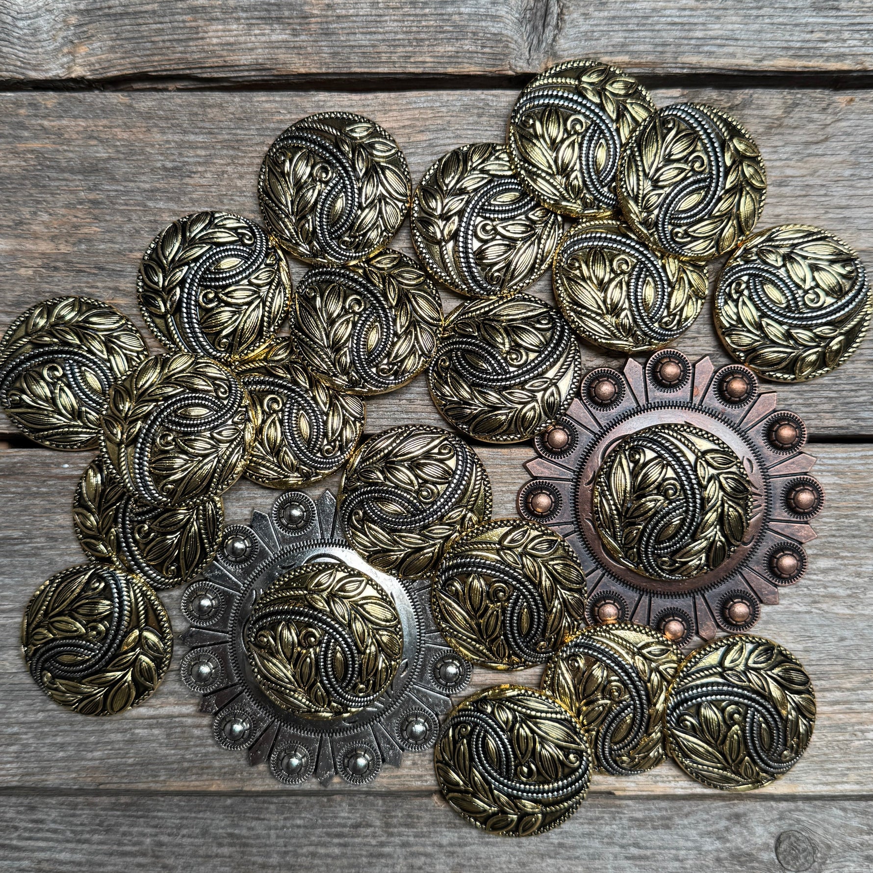 Golden Leaf Western Concho W256