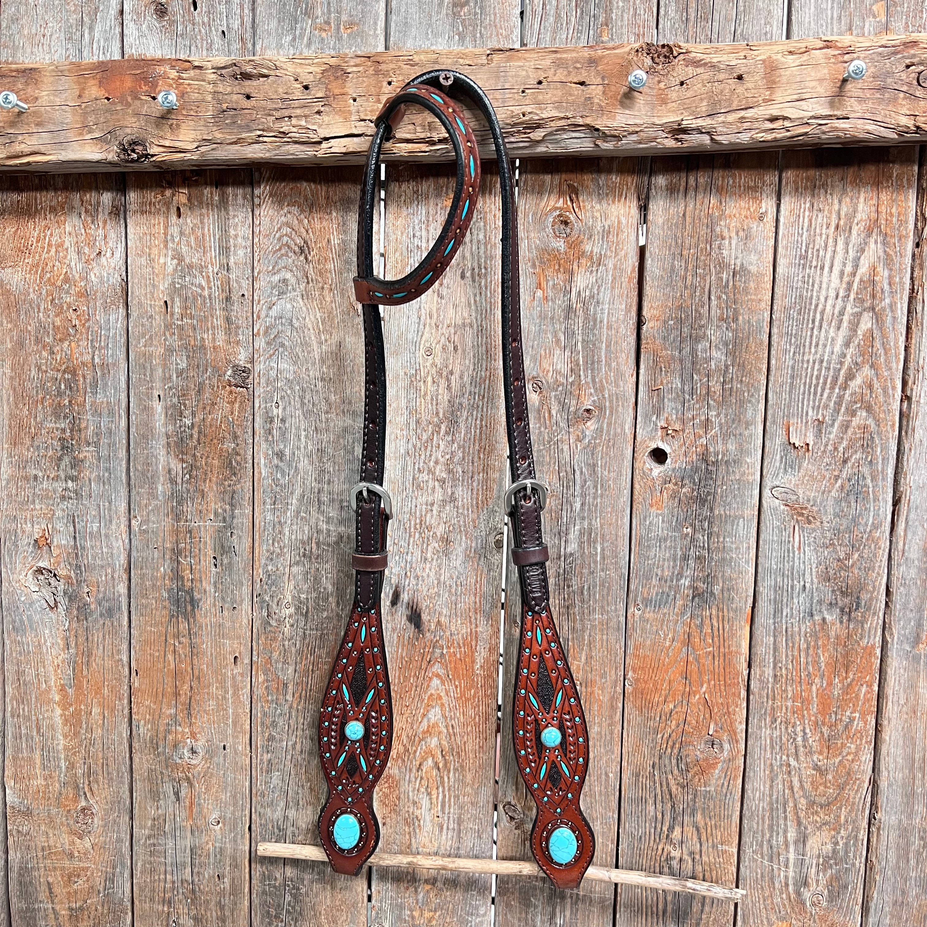 Dark Oil Hand Painted Turquoise Cabochons One Ear and Breastcollar Tack Set #OEBC584