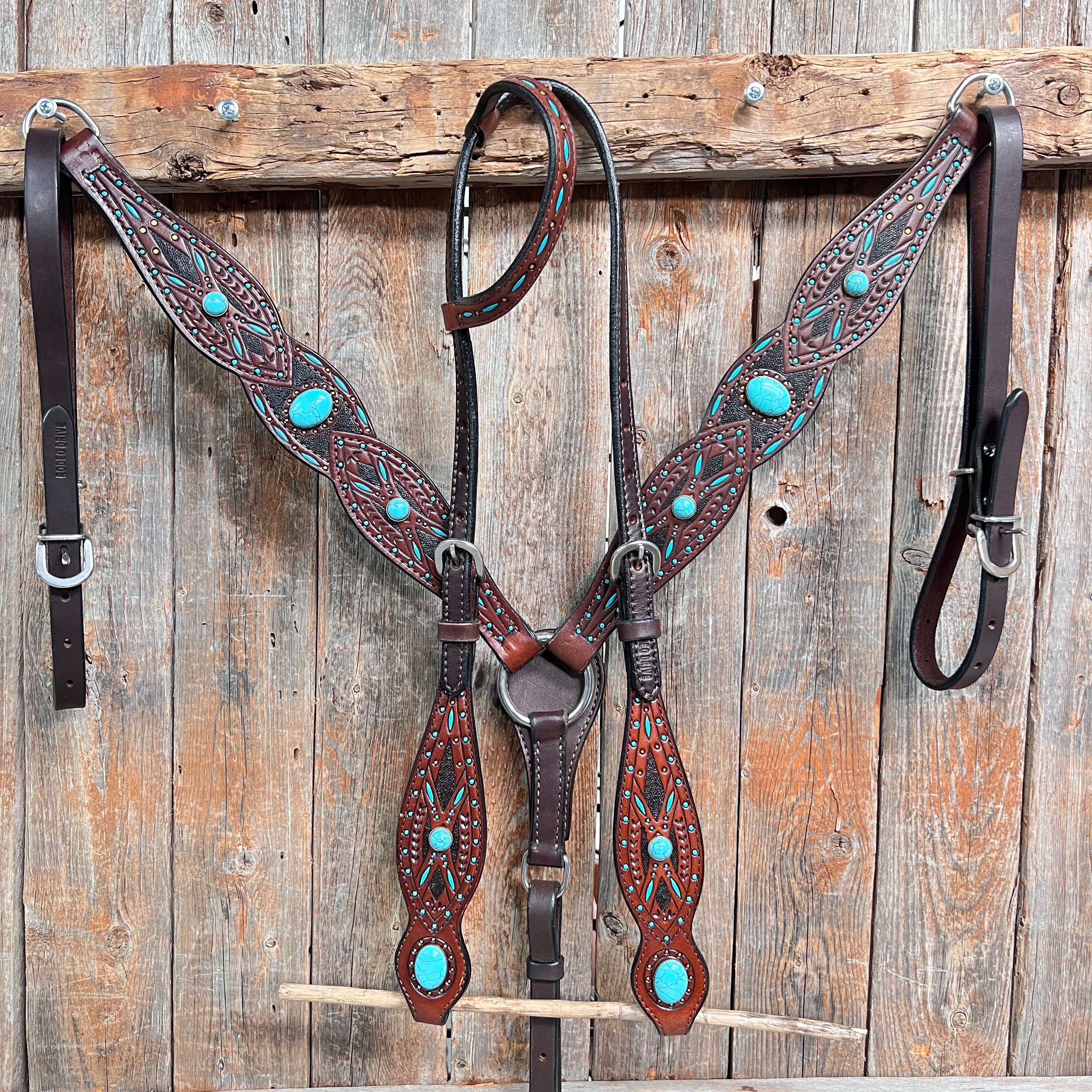 Dark Oil Hand Painted Turquoise Cabochons One Ear and Breastcollar Tack Set #OEBC584
