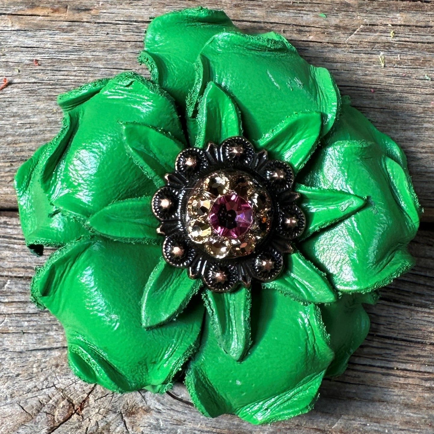 Neon Green Gardenia Flower With Copper Pink & Champagne 1" Concho