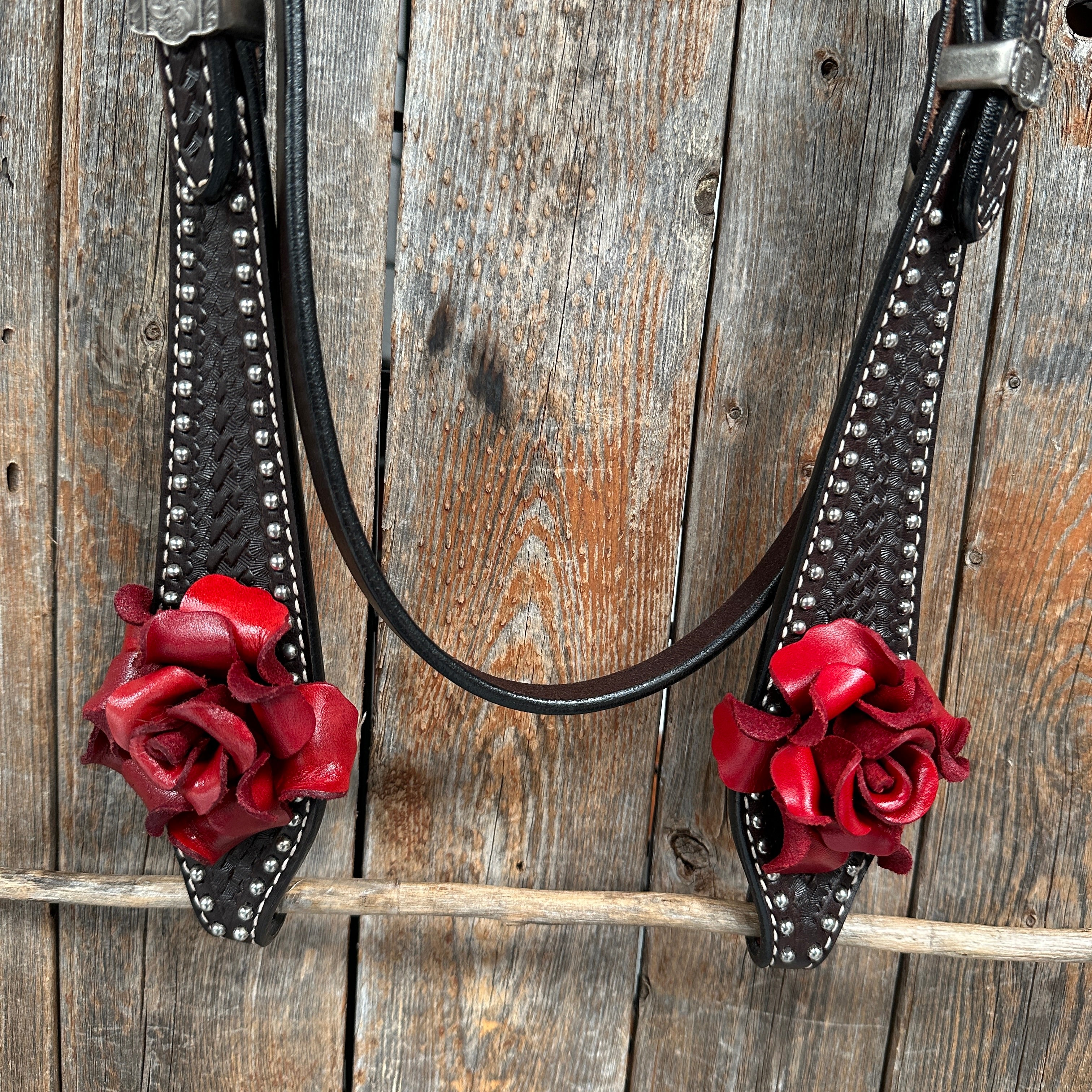 Dark Oil Silver Dot Red Roses Browband/Breastcollar Tack Set #BBBC570
