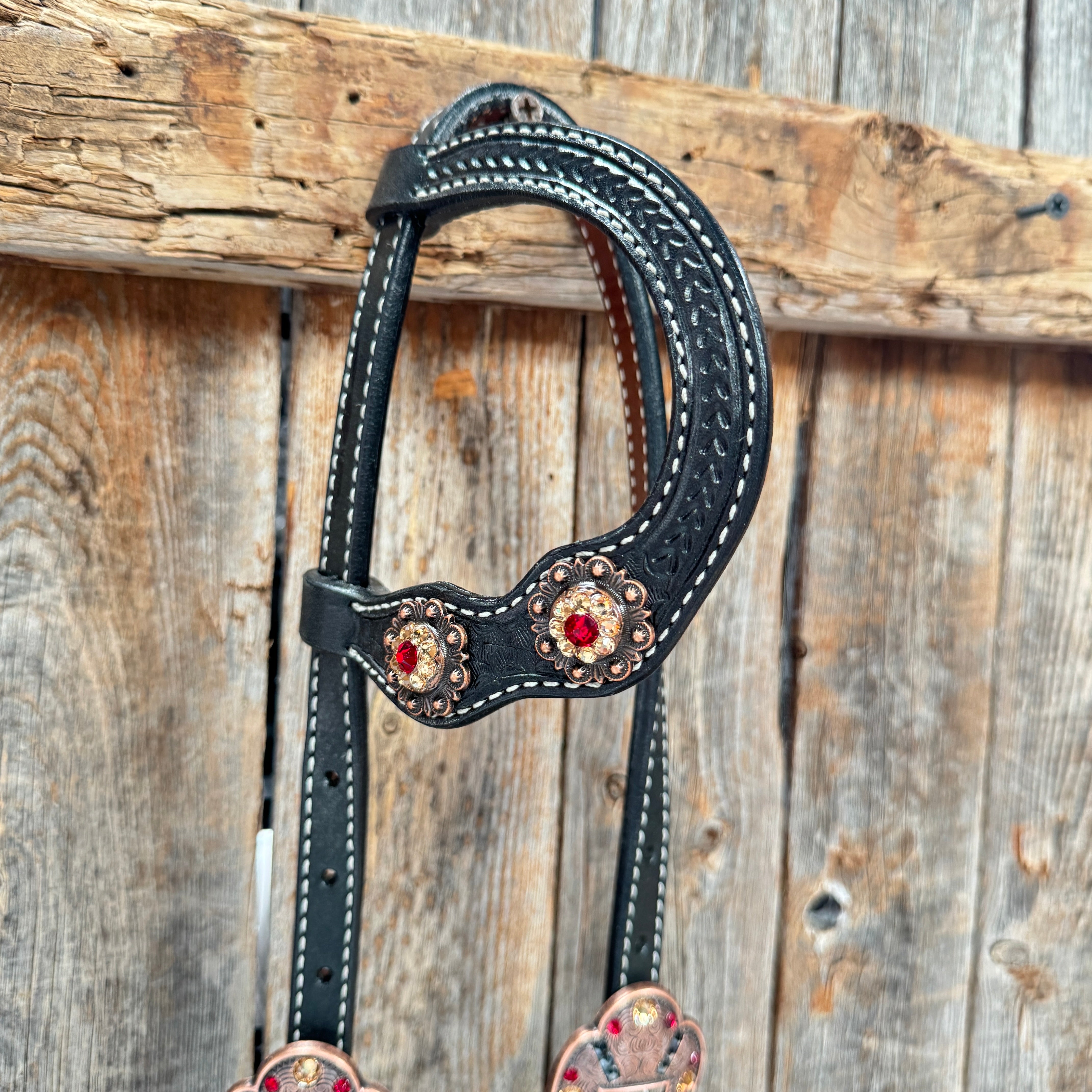 Black Basketweave Red and Copper One Ear Tack Set  #OEBC662