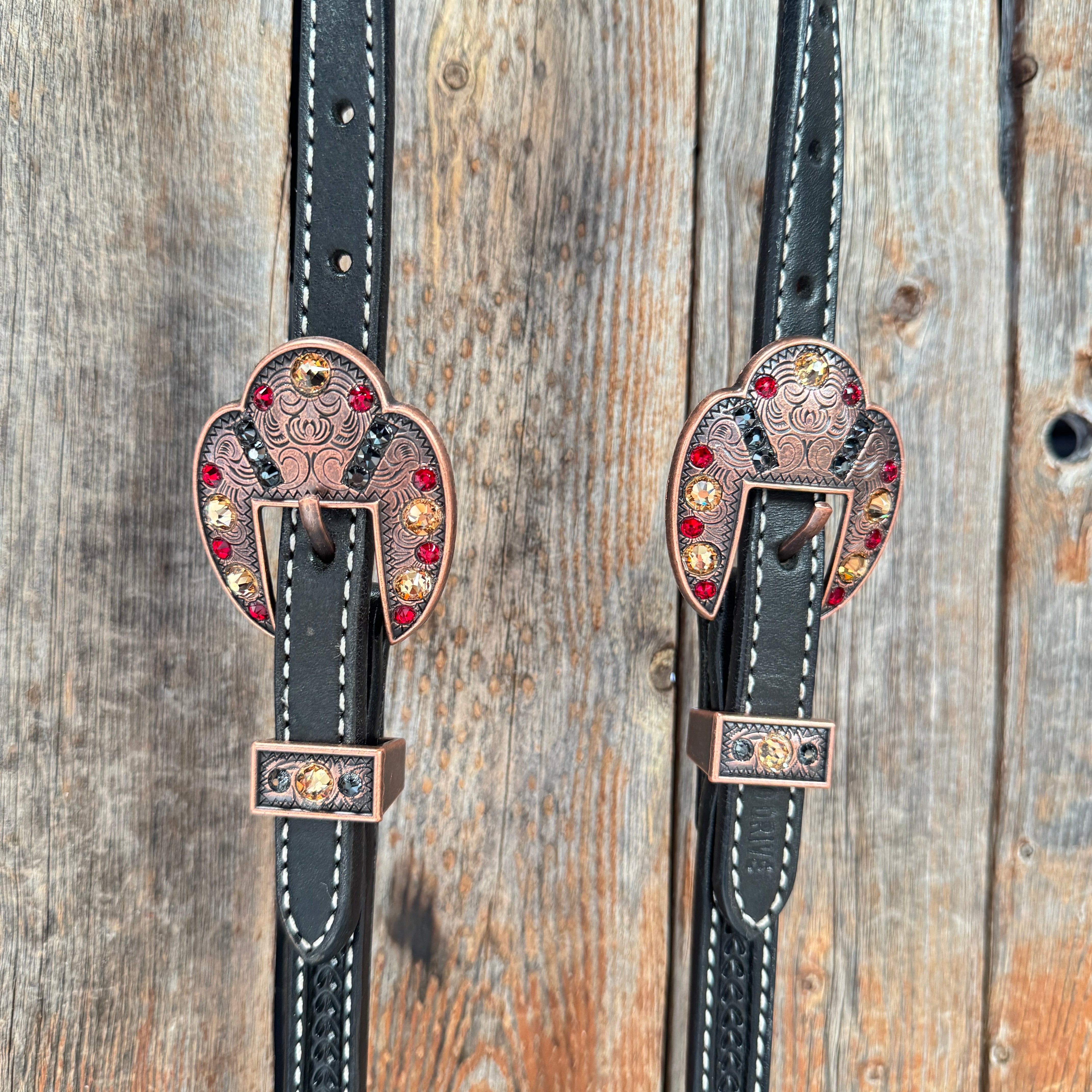 Black Basketweave Red and Copper One Ear Tack Set  #OEBC662